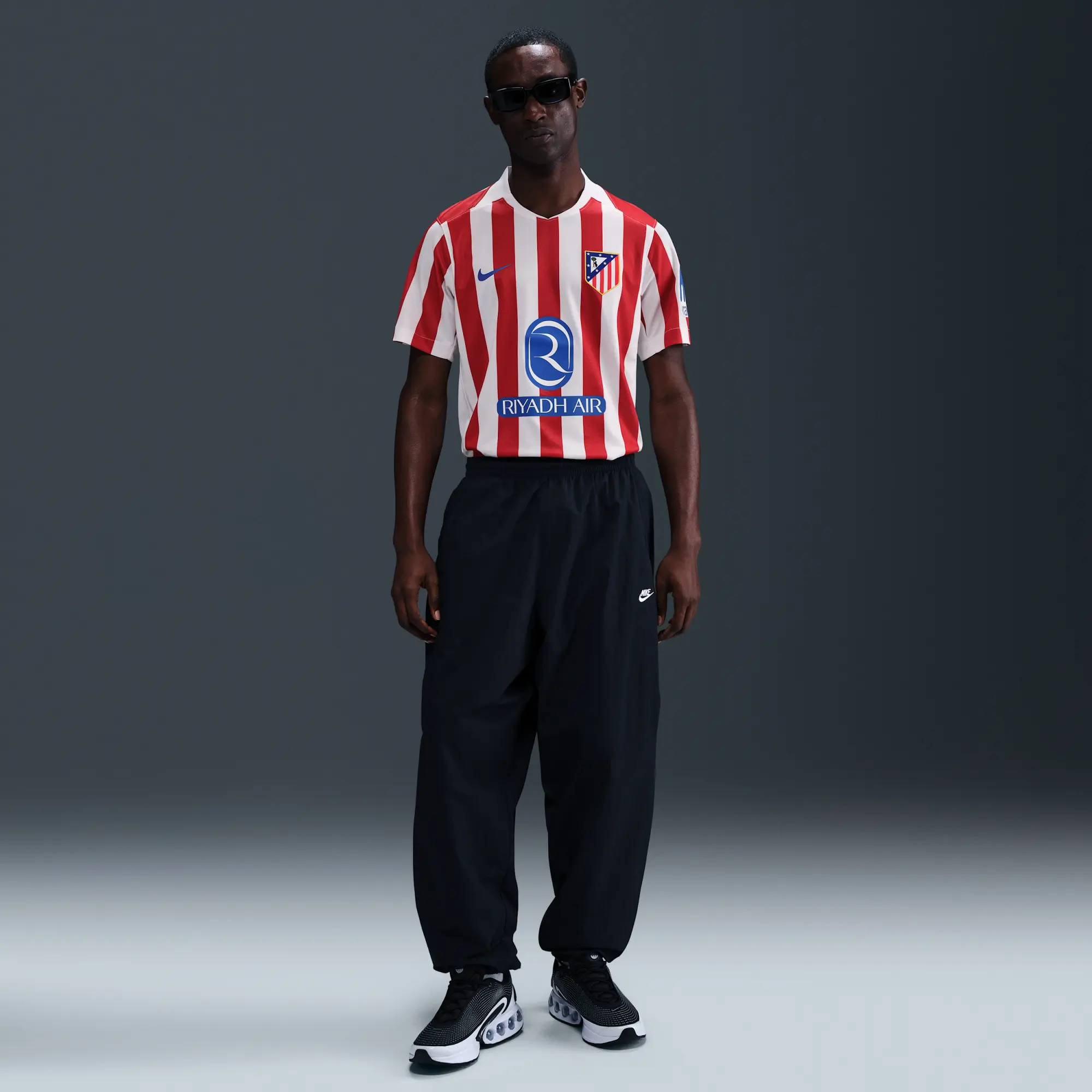 Atlético Madrid 2025/26 Stadium Home Men's Nike Dri-FIT Football Replica Shirt - Red - Recycled Polyester