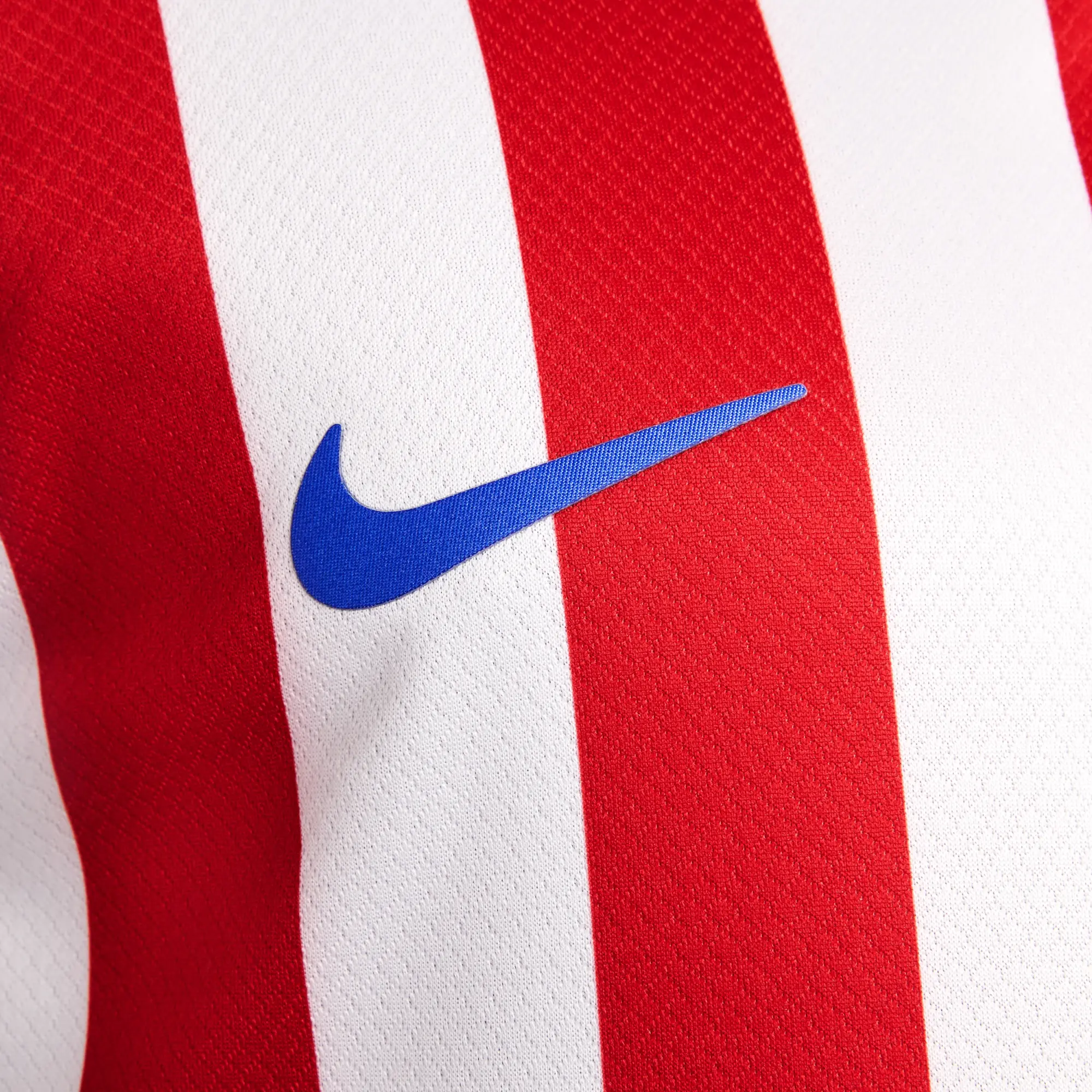 Atlético Madrid 2025/26 Stadium Home Older Kids' Nike Dri-FIT Football Replica Shirt - Red - Recycled Polyester