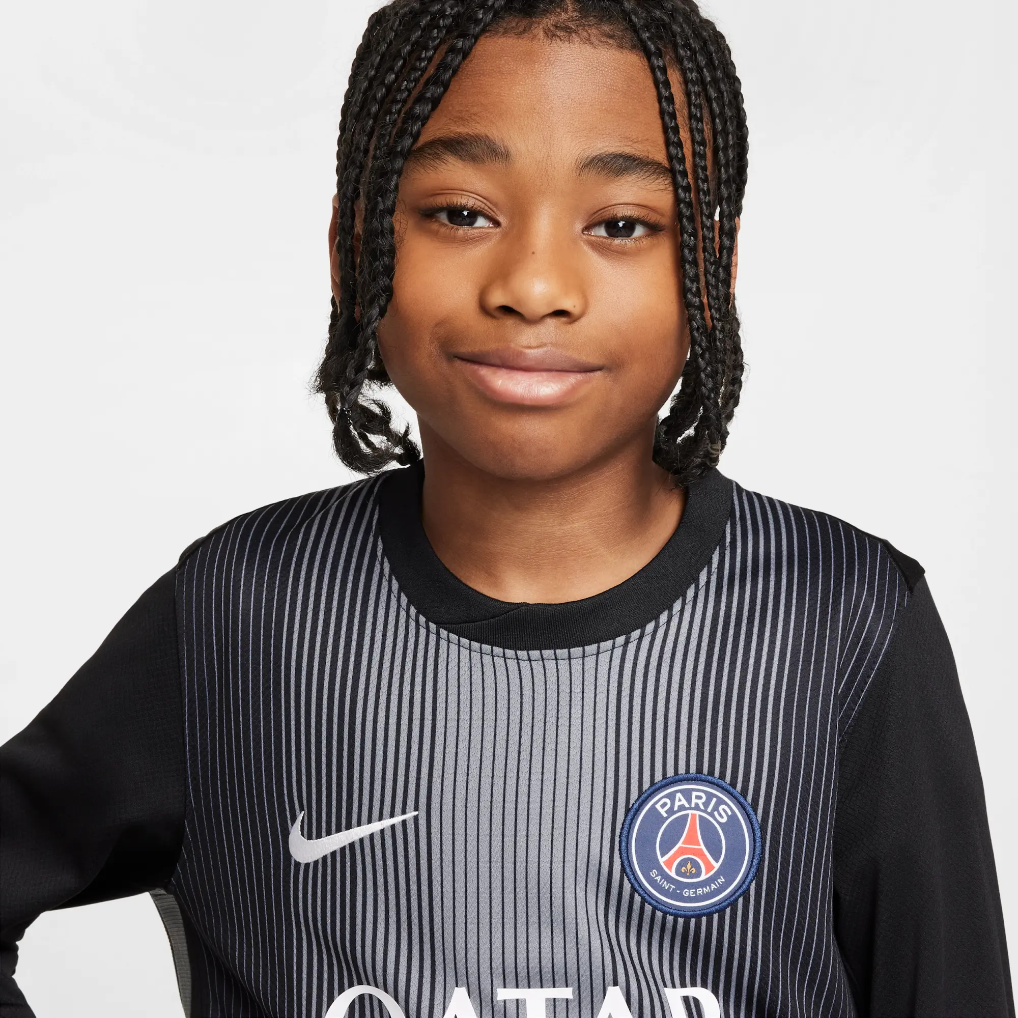 Paris Saint-Germain 2025/26 Stadium Goalkeeper Older Kids' Nike Dri-FIT Football Replica Long-Sleeve Shirt - Black - Recycled Polyester