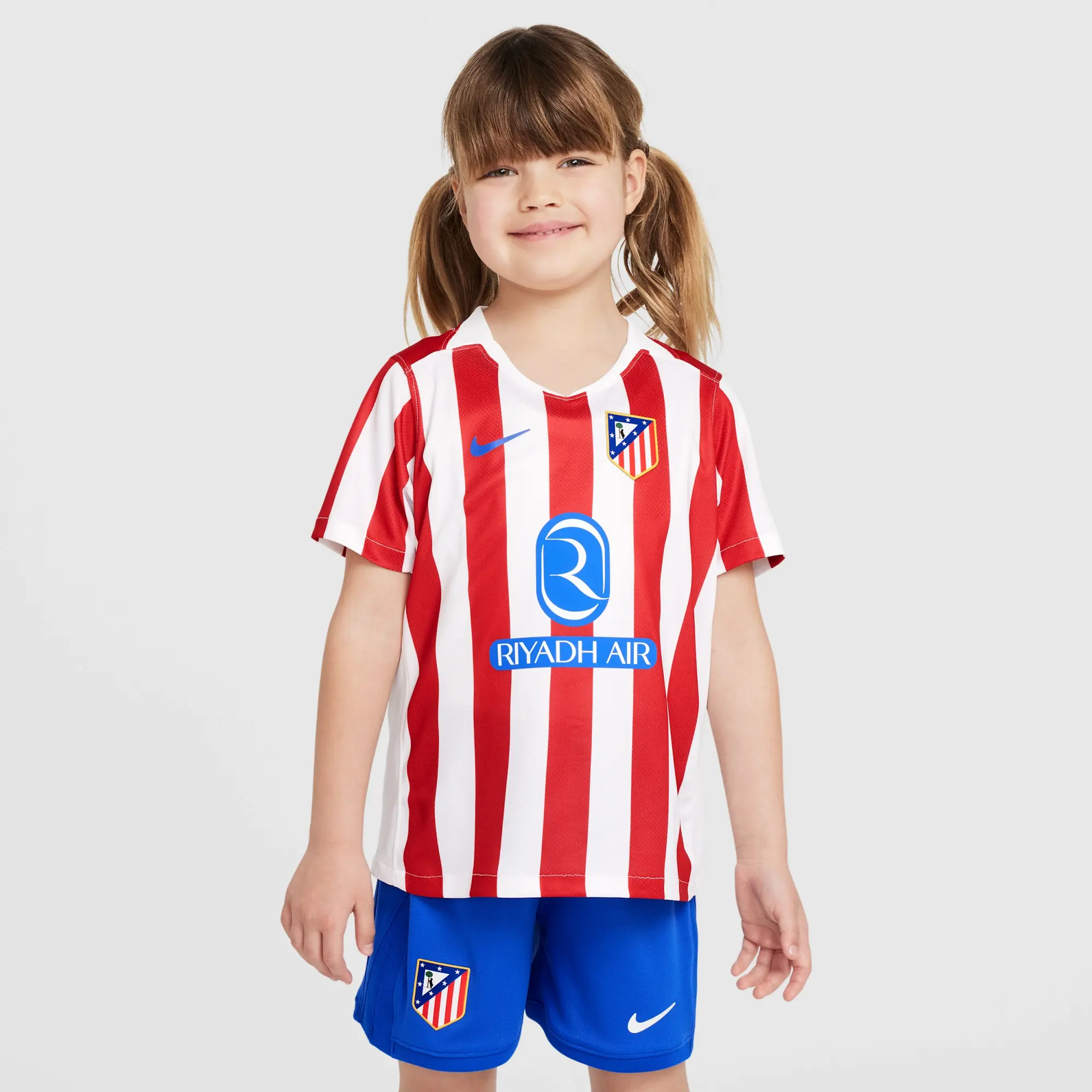 Atlético Madrid 2025/26 Stadium Home Little Kids' Nike Soccer Replica 3-Piece Kit - Red - Recycled Polyester