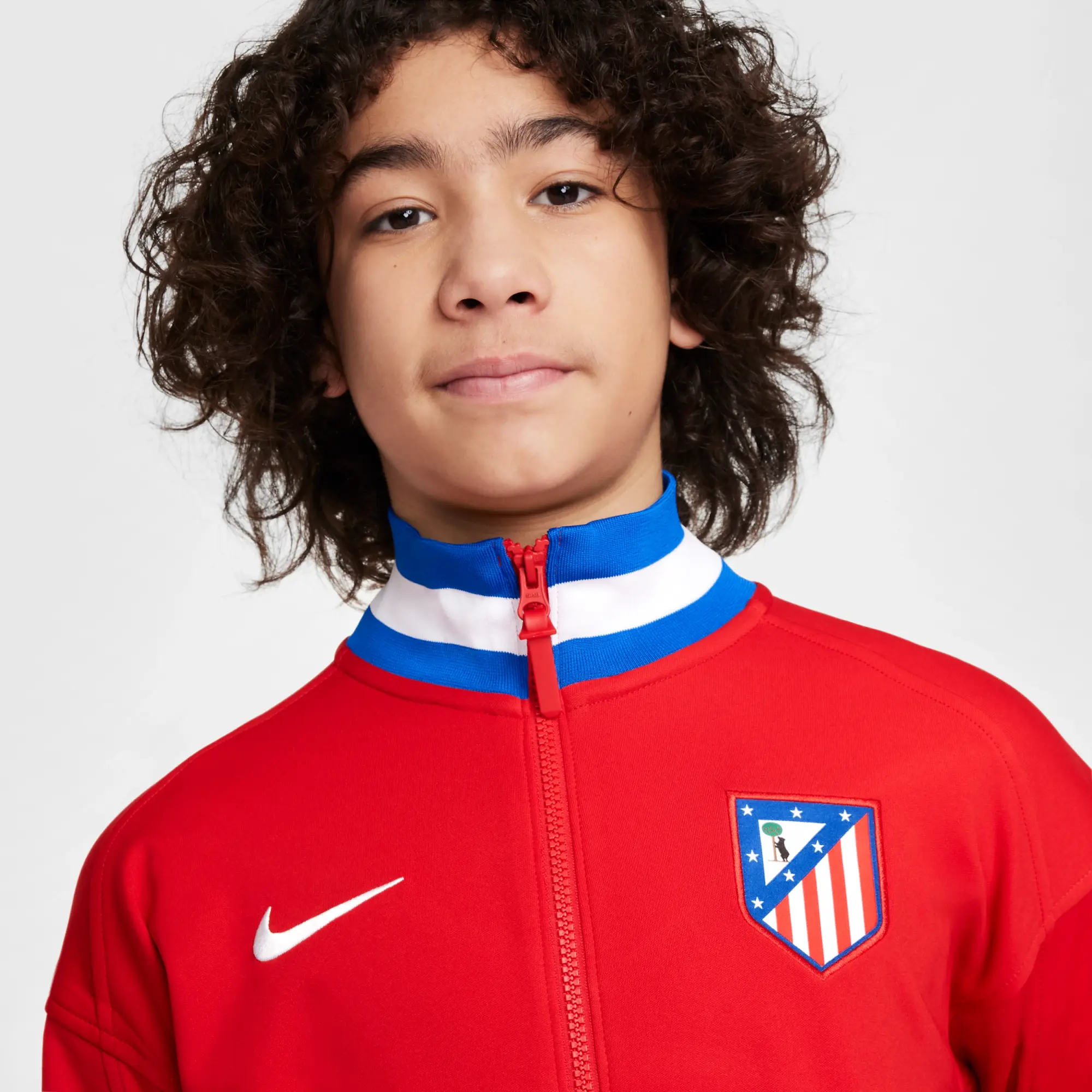 Atlético Madrid Academy Pro Older Kids' Nike Dri-FIT Football Anthem Jacket - Red - Recycled Polyester