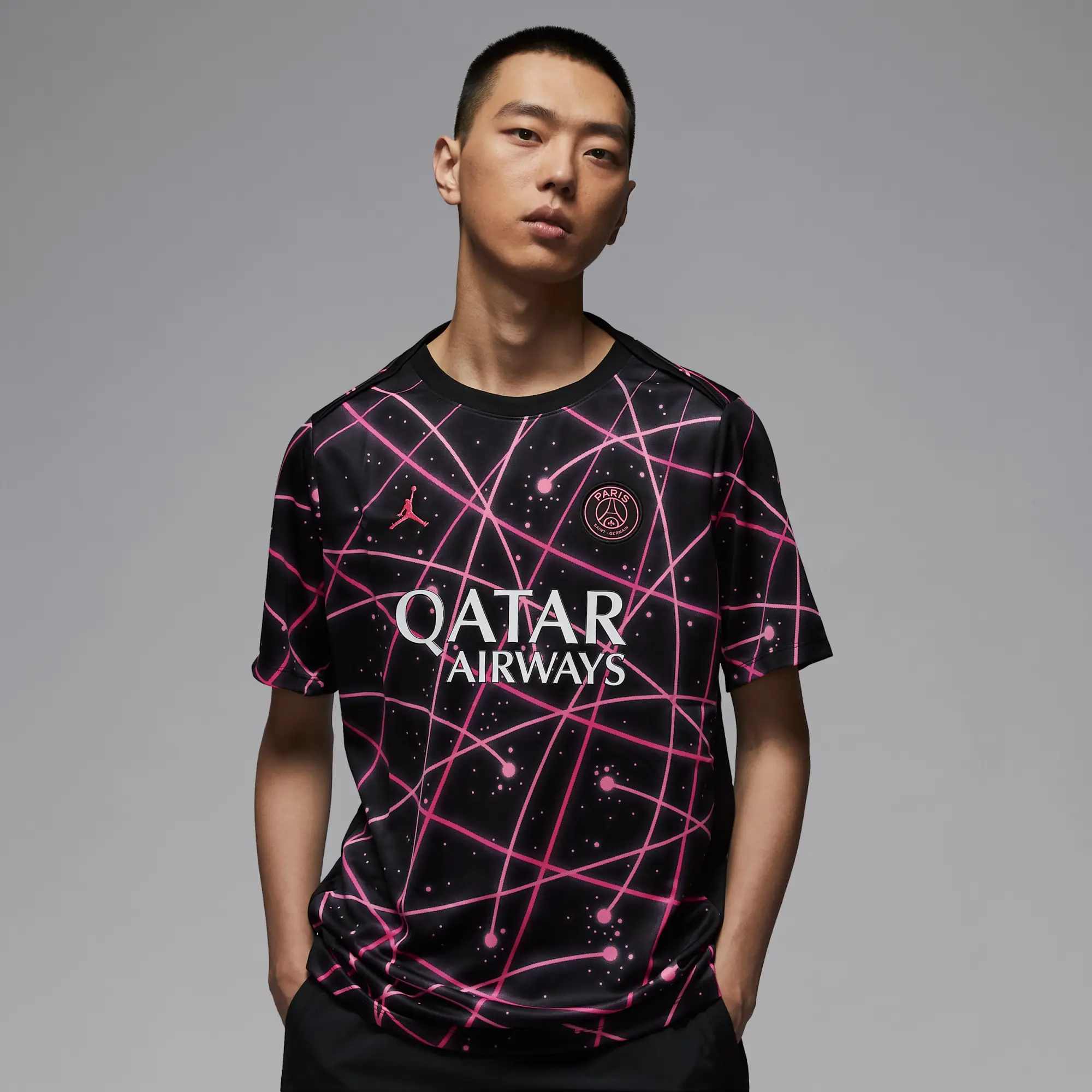 Paris Saint-Germain Academy Pro Men's Nike Dri-FIT Football Pre-Match Short-Sleeve Top - Black - Sustainable Materials