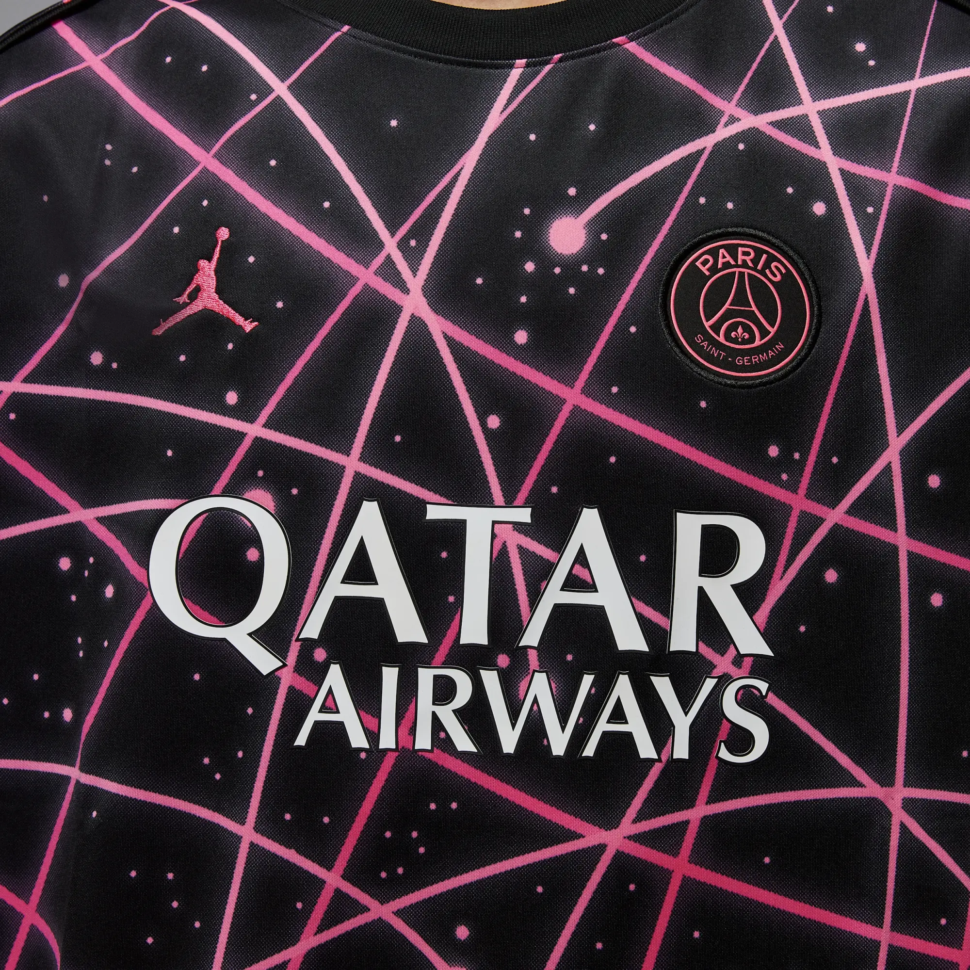 Paris Saint-Germain Academy Pro Men's Nike Dri-FIT Football Pre-Match Short-Sleeve Top - Black - Sustainable Materials