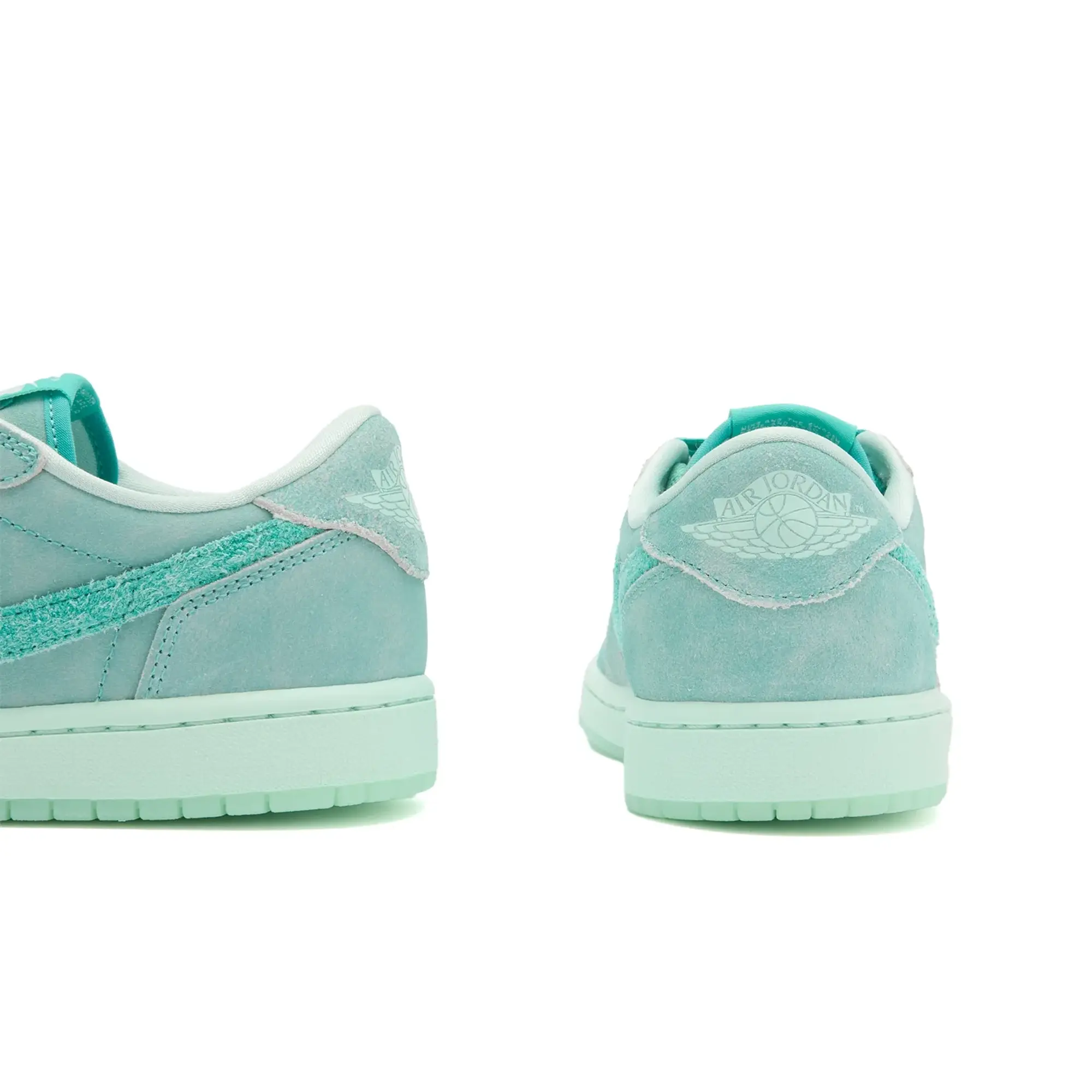 Air Jordan Women's 1 Retro Low OG W Sneaker Washed Teal/Igloo