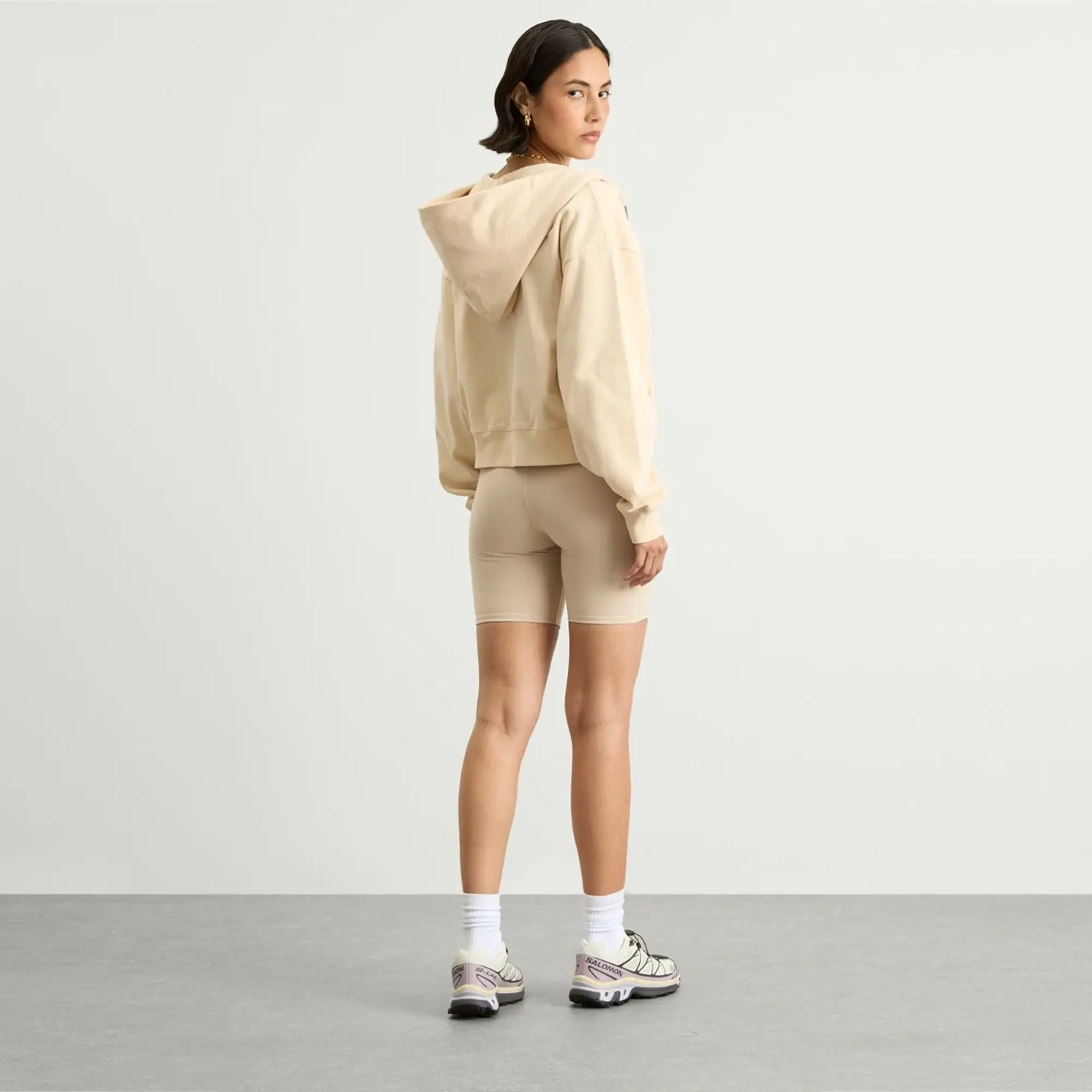 Sporty & Rich Women's Lion Health Cropped Zip Hoodie Cream