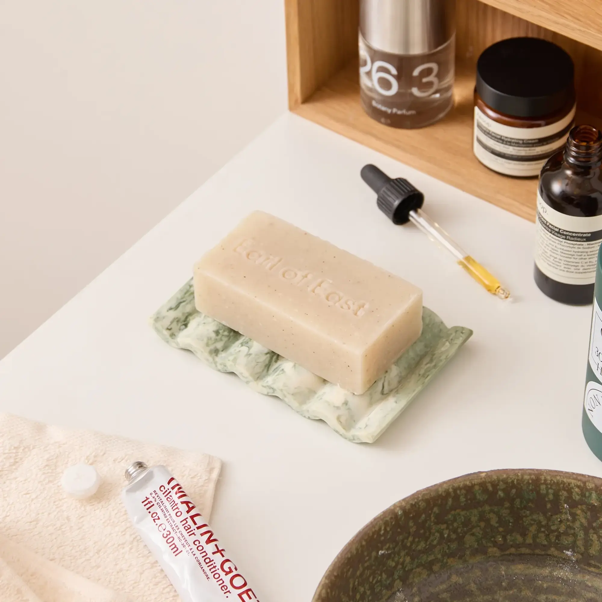 ferm LIVING Mist Soap Dish Emerald/Off-White