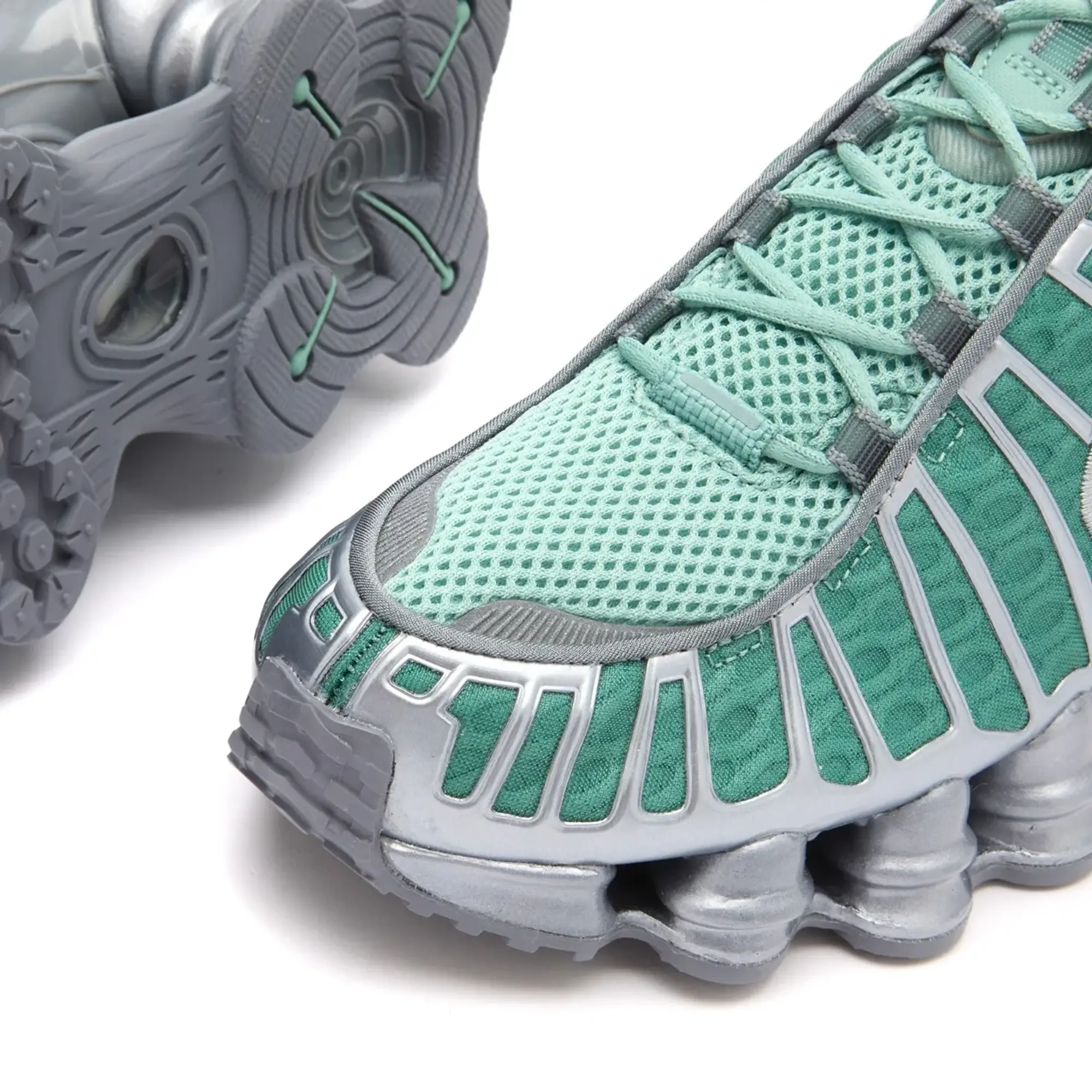 Nike Women's Shox Tl W Sneaker Cannon/Grey