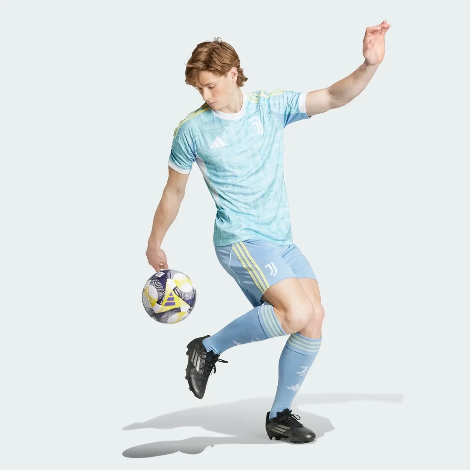 adidas Juventus 25/26 Away Shorts