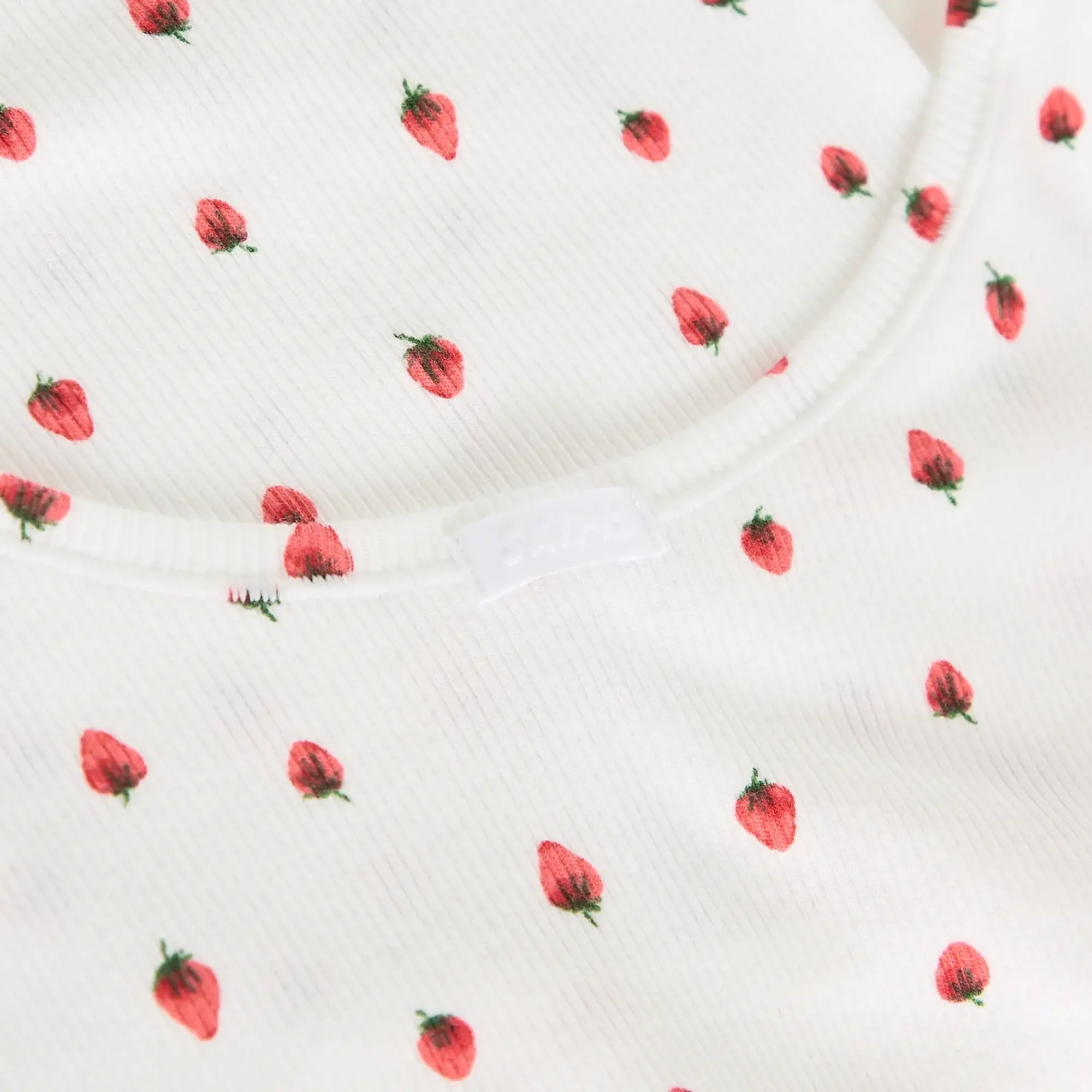 SKIMS Women's Cotton Rib Tank Top Snow Strawberry Print