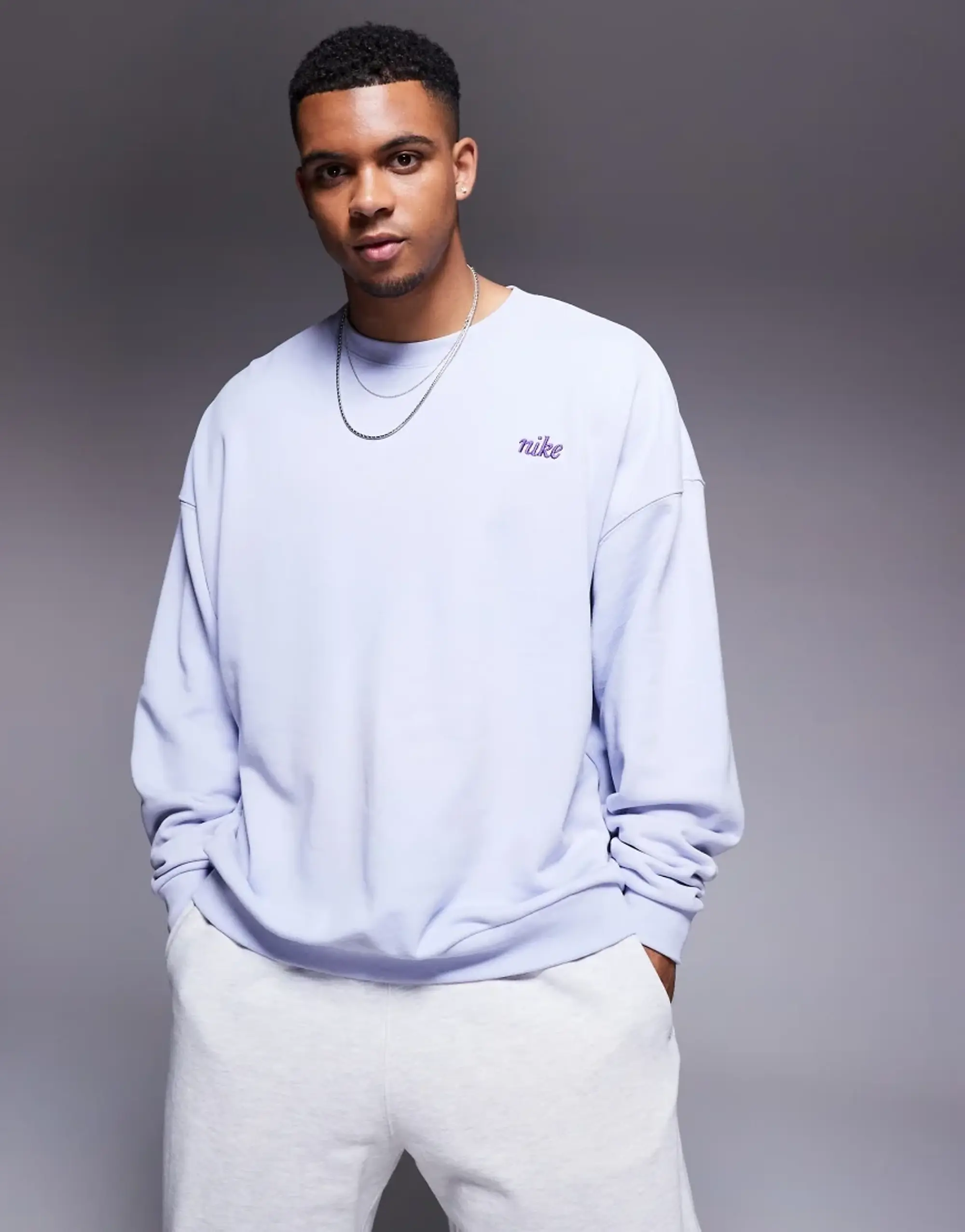 Nike Club Crewneck Oversized Sweatshirt In Lilac-Purple