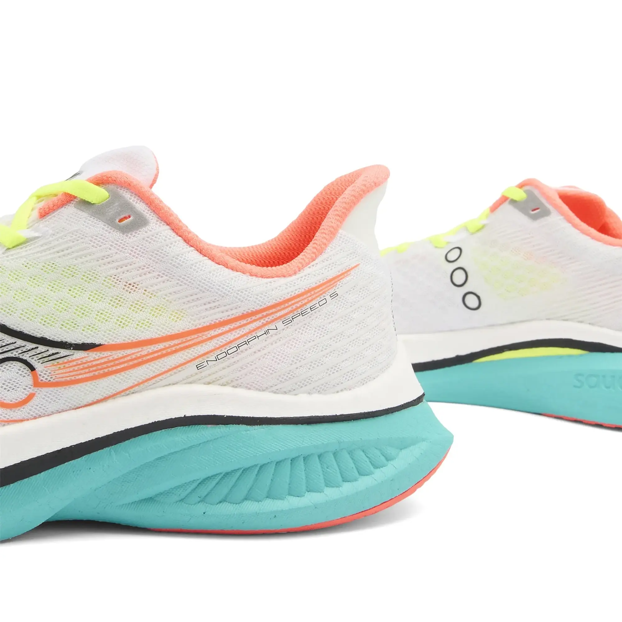 Saucony - Endorphin Speed 5 in White