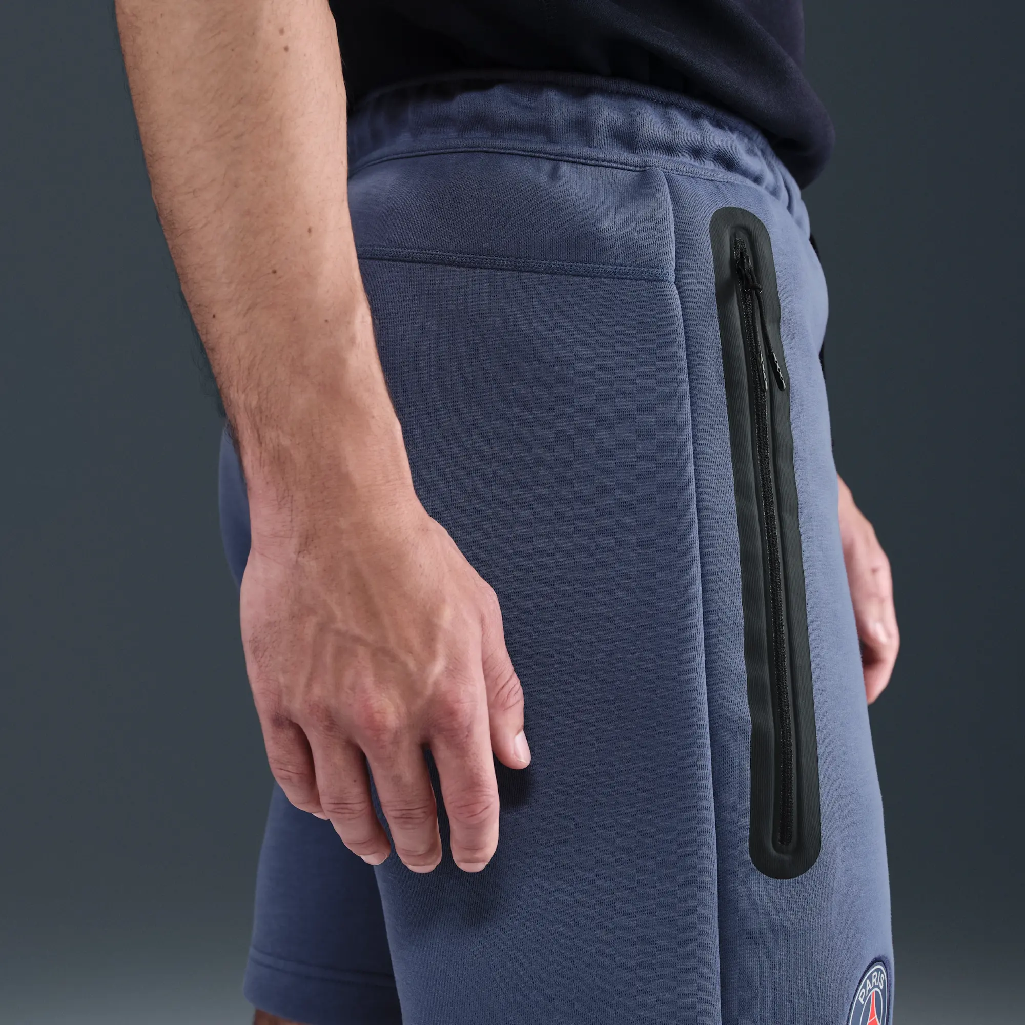 Paris Saint-Germain Tech Men's Nike Football Fleece Shorts - Blue - Cotton/Polyester