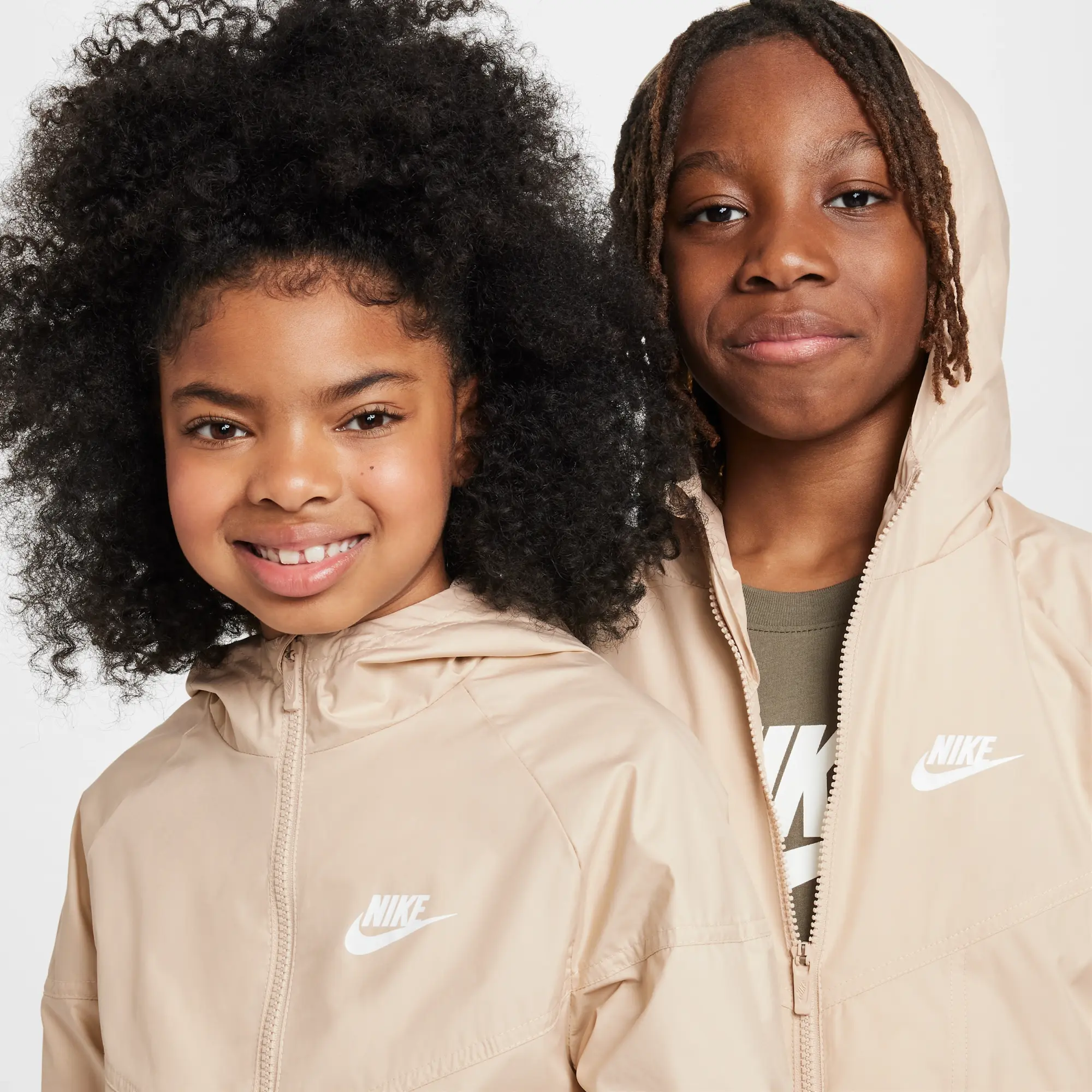 Nike Sportswear Windrunner Older Kids' Hooded Repel Jacket - Brown - Polyester
