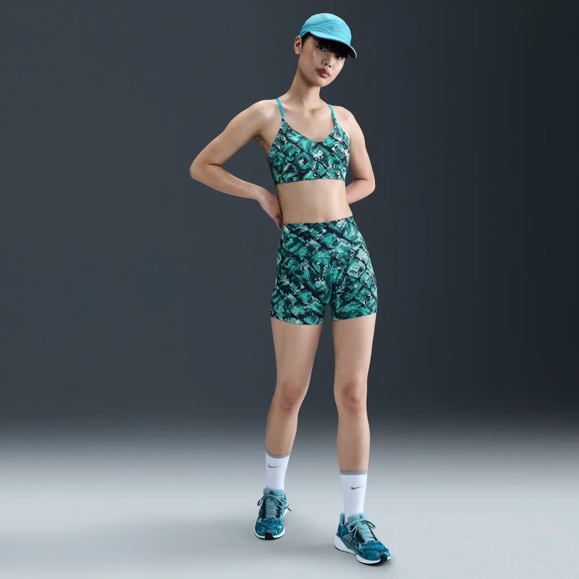 Nike Women's Artist Collection High-Waisted 12.5cm (approx.) Printed Biker Shorts - Green - Body/Waist Lining