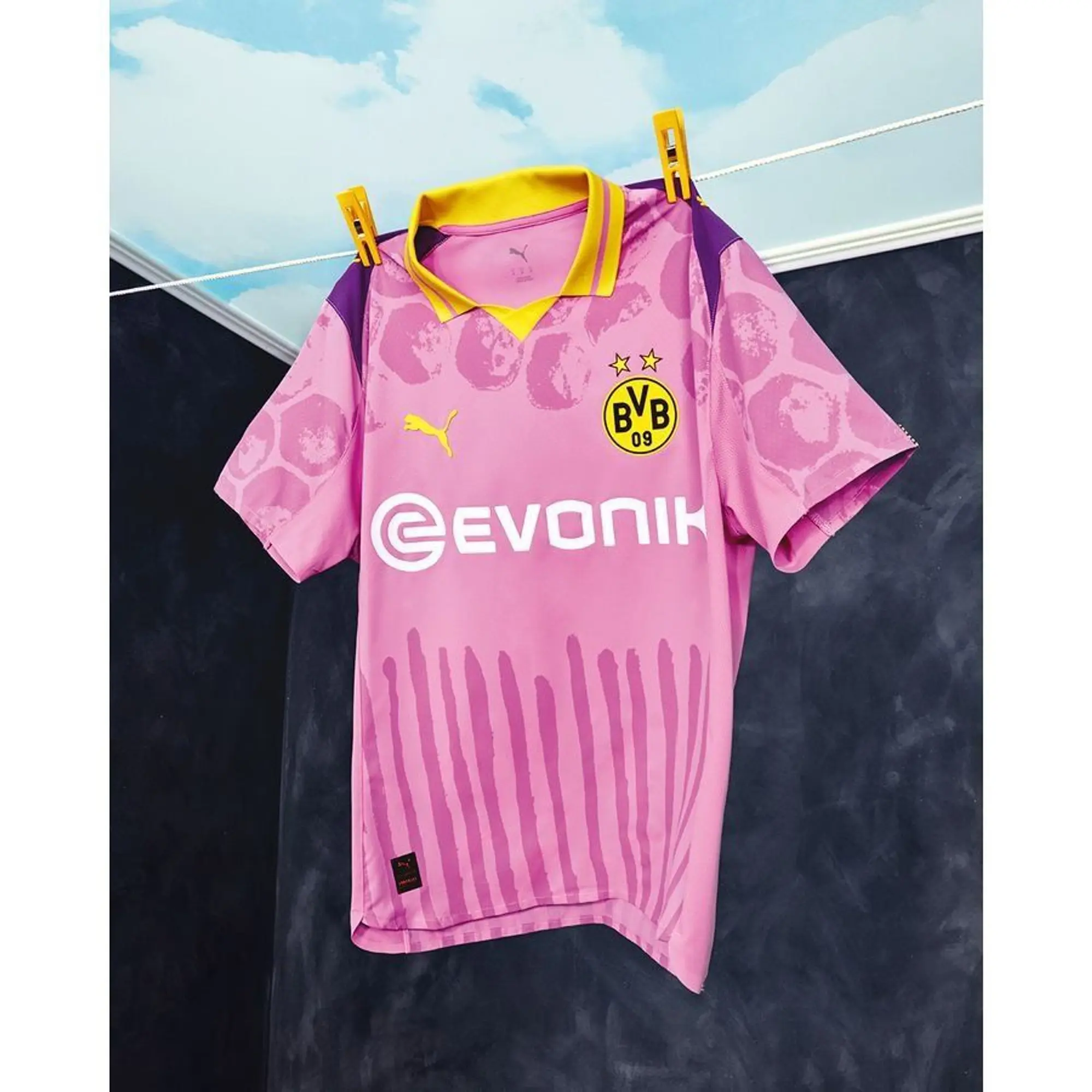 PUMA Kidsuper x Borussia Dortmund Jersey Youth, Mauve Pop/Faster Yellow, size 11-12 Youth
