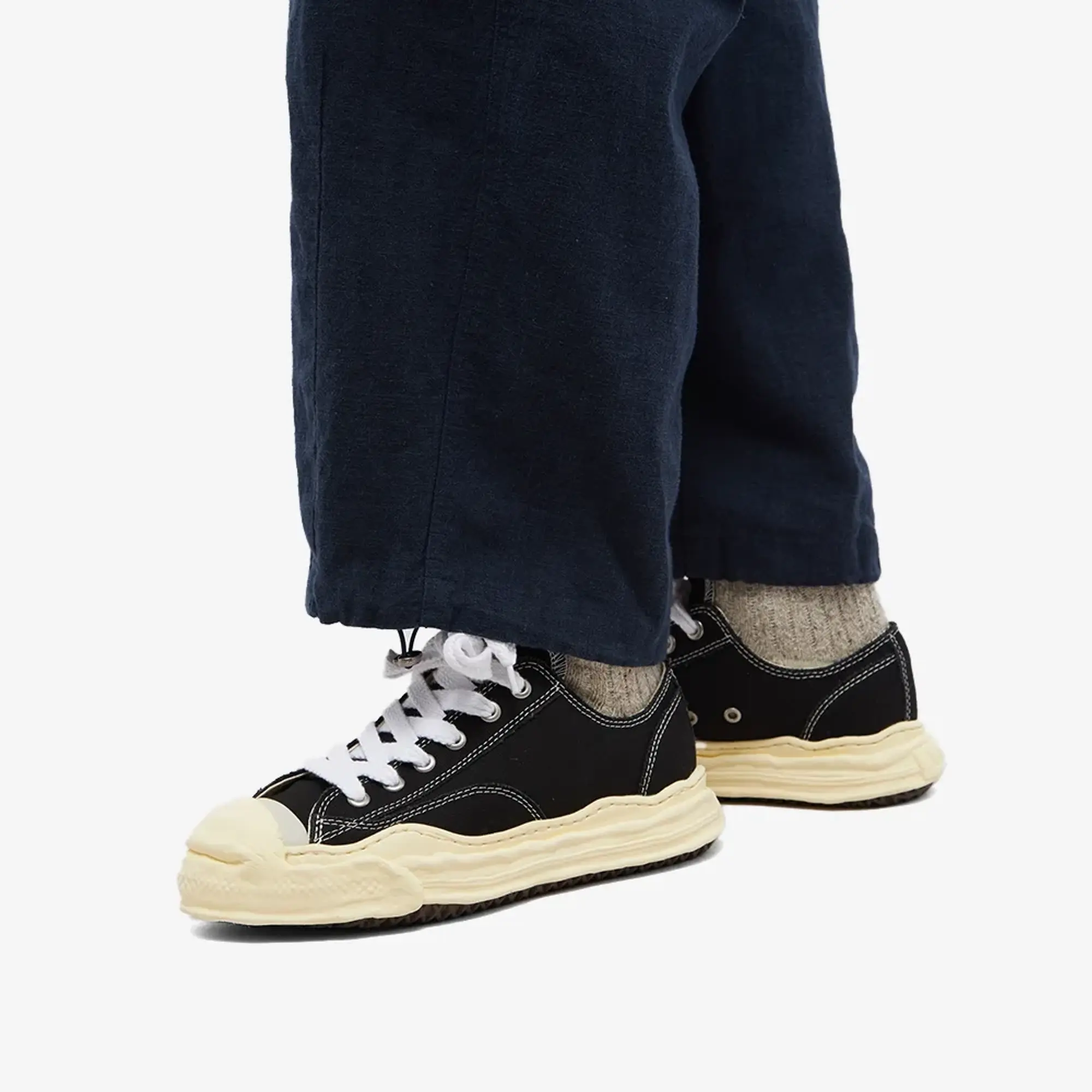 Maison MIHARA YASUHIRO Men's Hank Original Vintage Low Sneaker Black