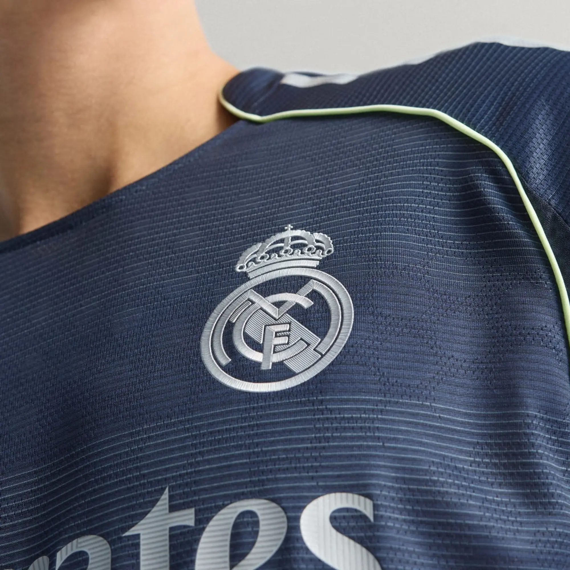 adidas Real Madrid 25/26 Away Authentic Jersey