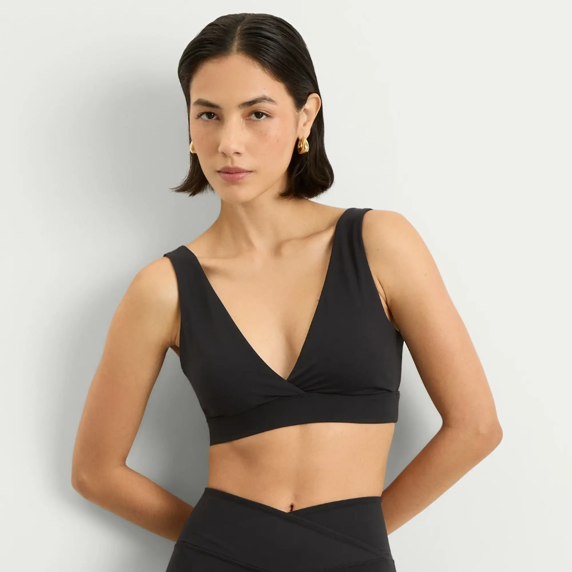 TALA Women's Dayflex V Neck Sports Bra Shadow Black