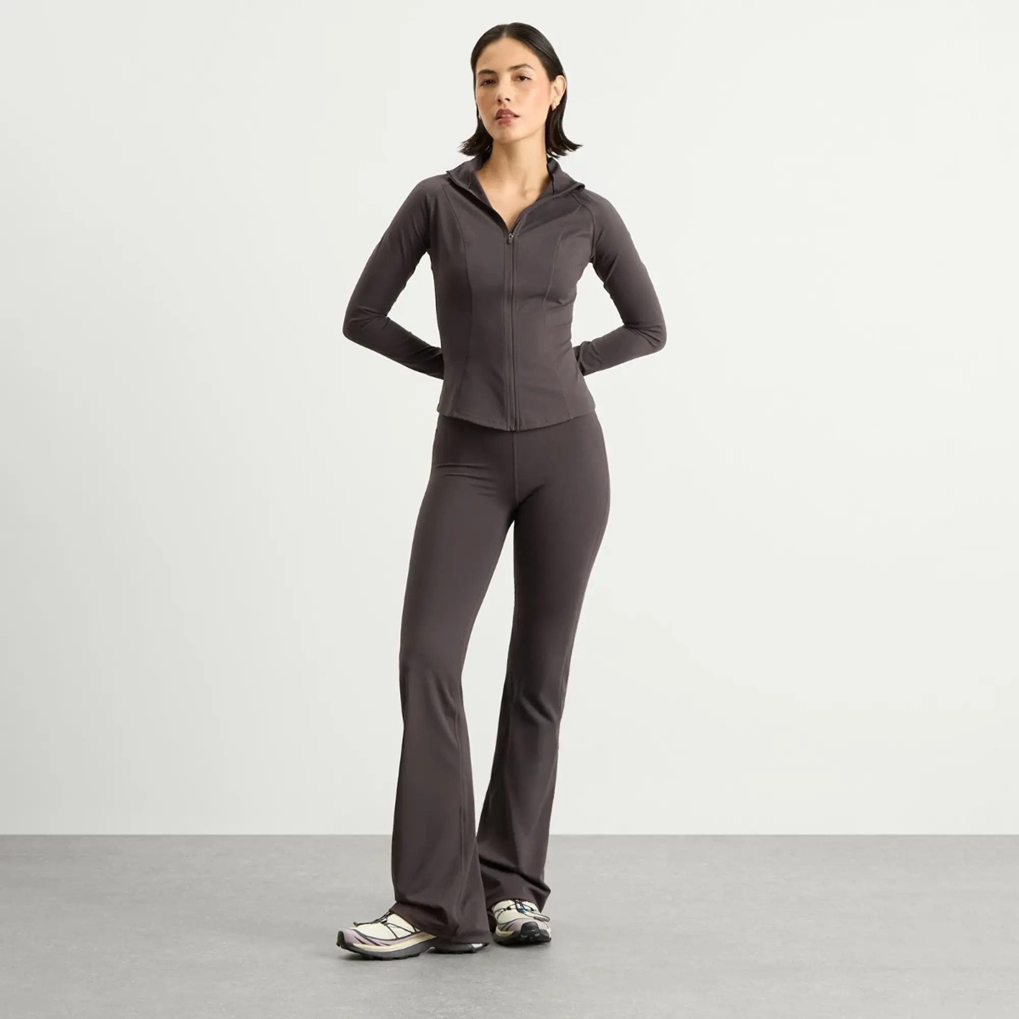 TALA Women's DayFlex Wrap Flared Yoga Pants '33 Cool Espresso