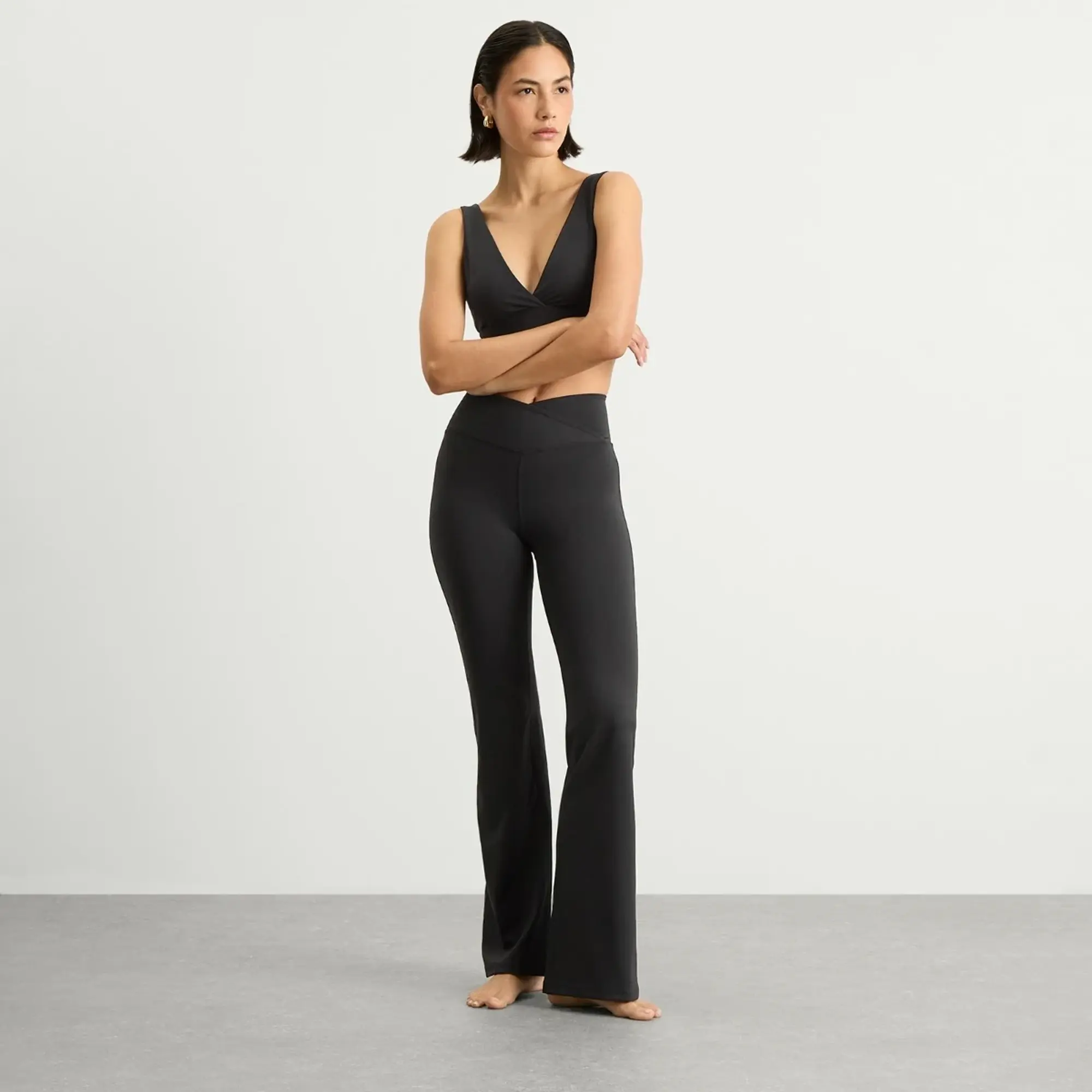 TALA Women's DayFlex Wrap Flared Yoga Pants '30 Shadow Black