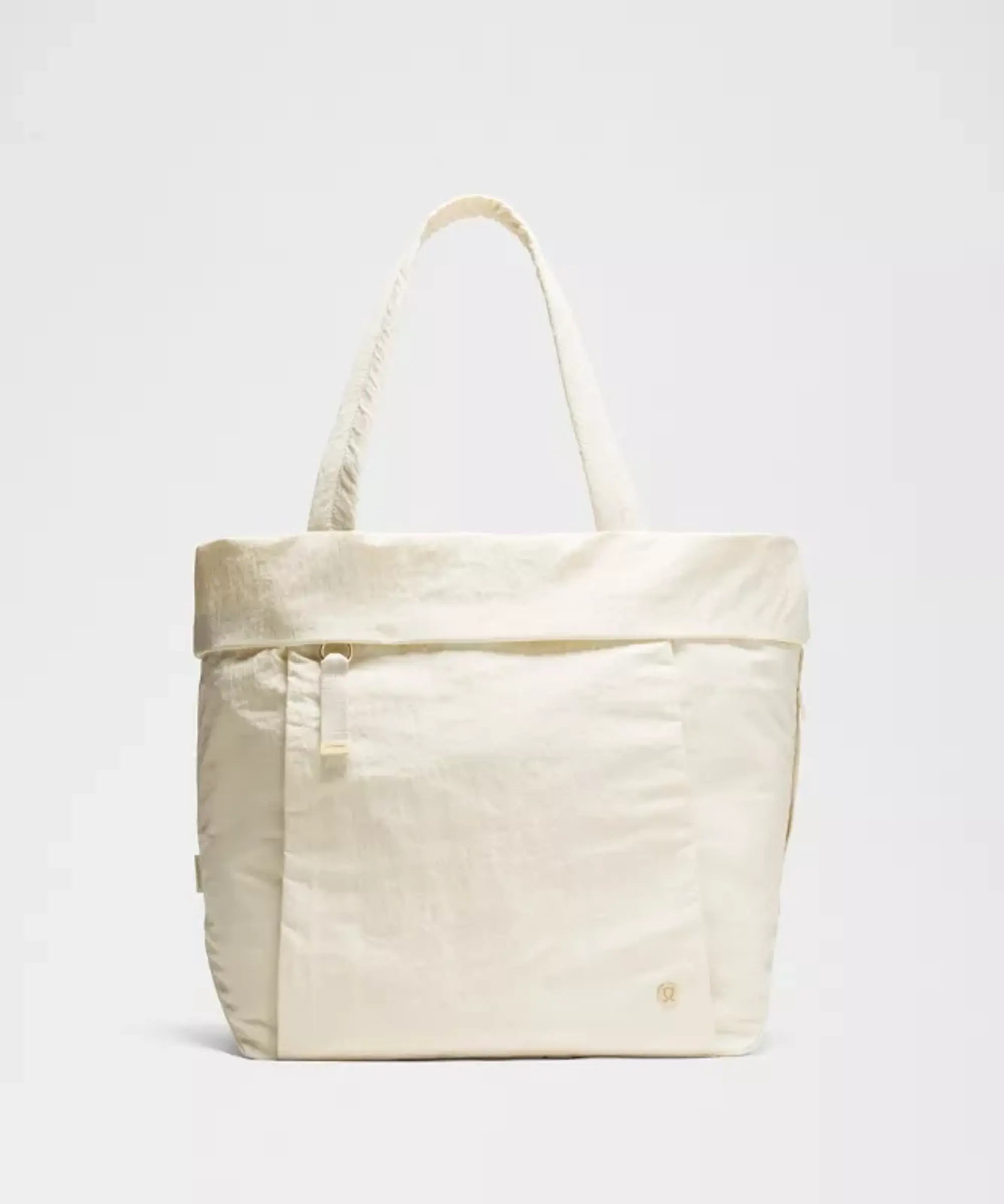 lululemon – On My Level Carryall Tote Bag 27.5L – Color Gold/White