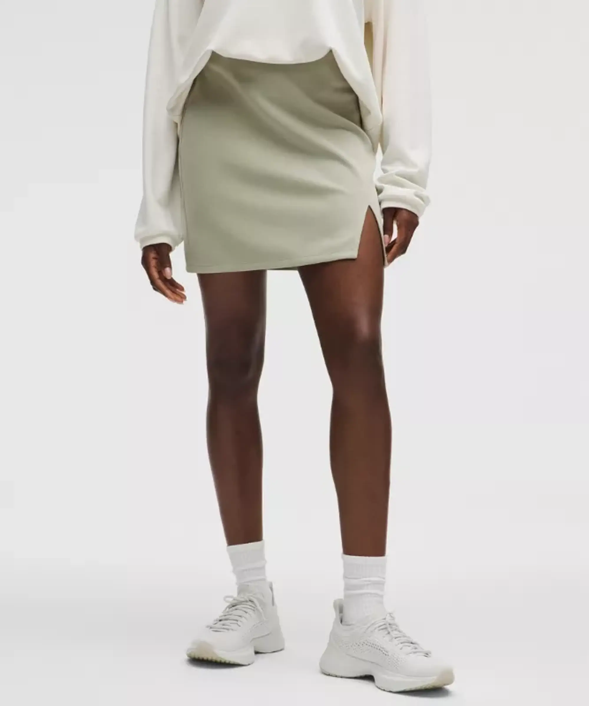 lululemon – Women's Softstreme High-Rise Mini Skirt – Color Green/Pastel – Size L