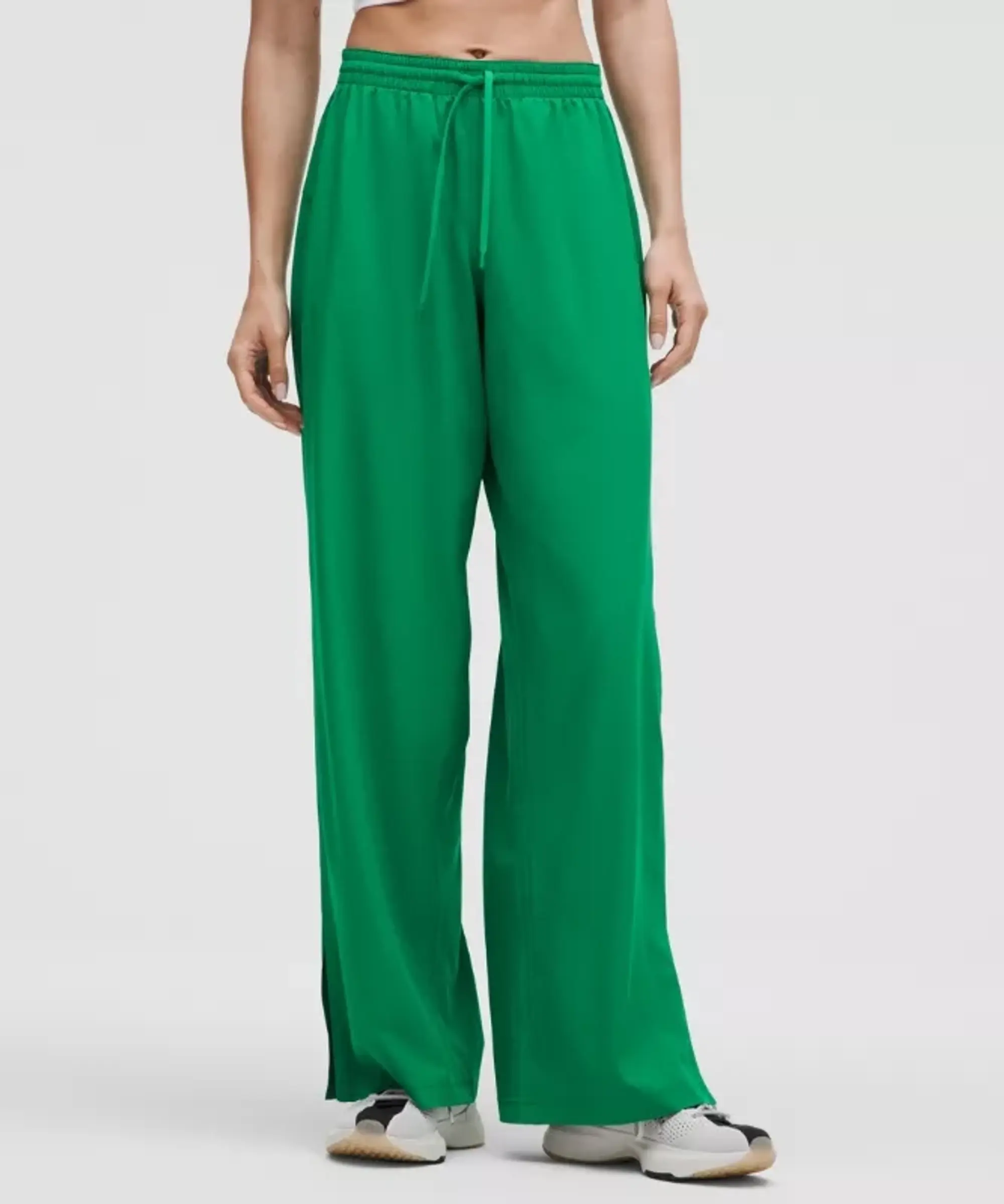 lululemon – Women's Court Rival Wide-Leg Track Pants Regular – Color Green – Size 0