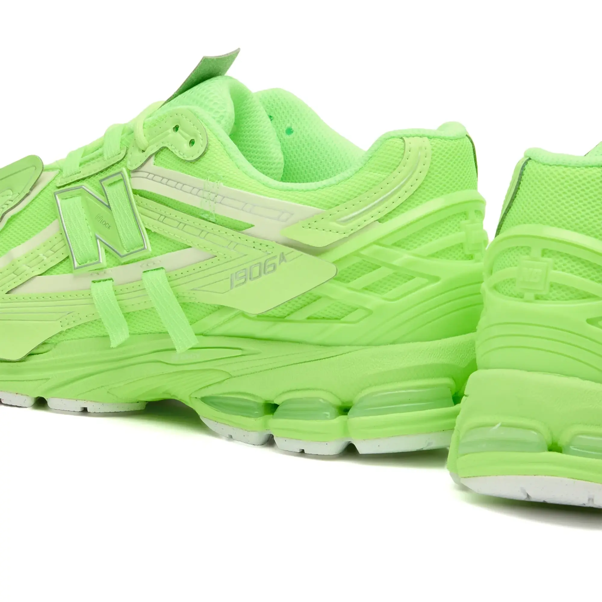 New Balance 1906A Sneaker Mint Flash