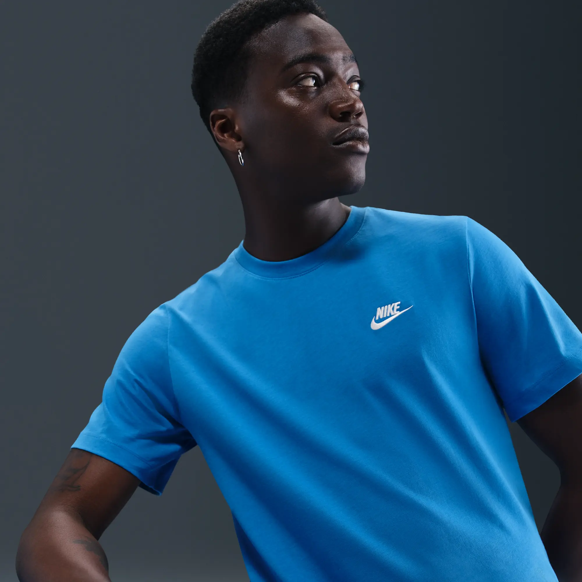 Nike Sportswear Club Men's T-Shirt - Blue