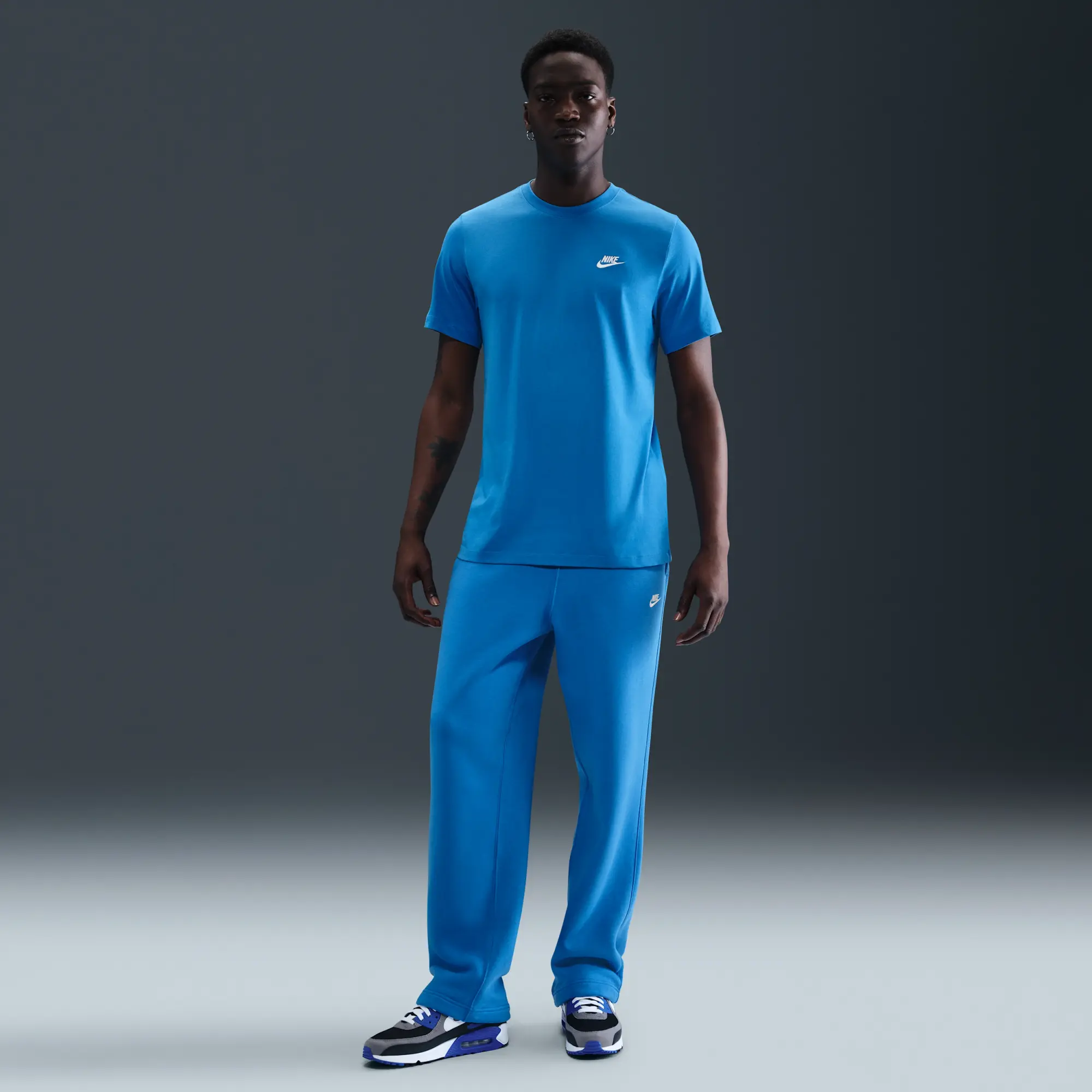 Nike Sportswear Club Men's T-Shirt - Blue