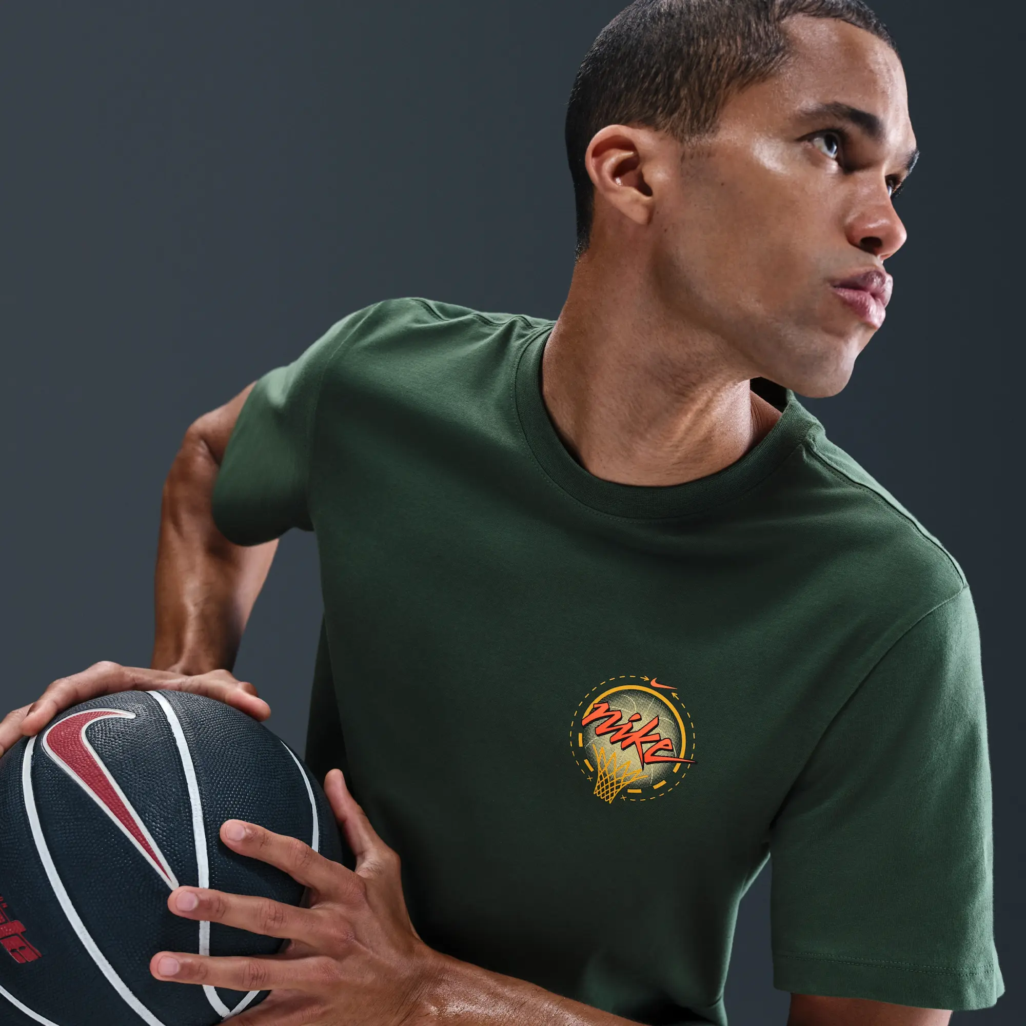 Nike Men's Basketball T-Shirt - Green