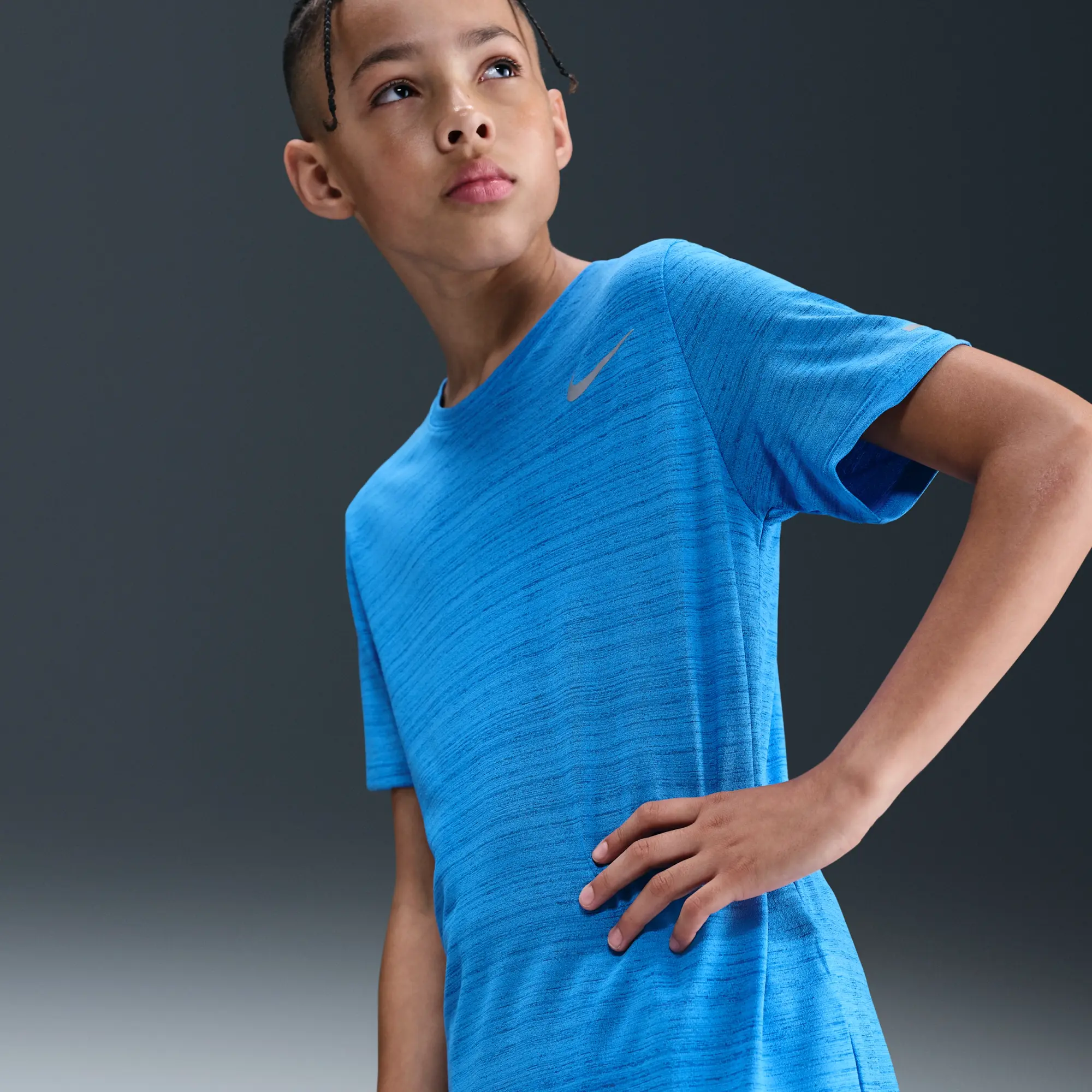 Nike Dri-FIT Miler Older Kids' (Boys') Training Top - Blue - Sustainable Materials