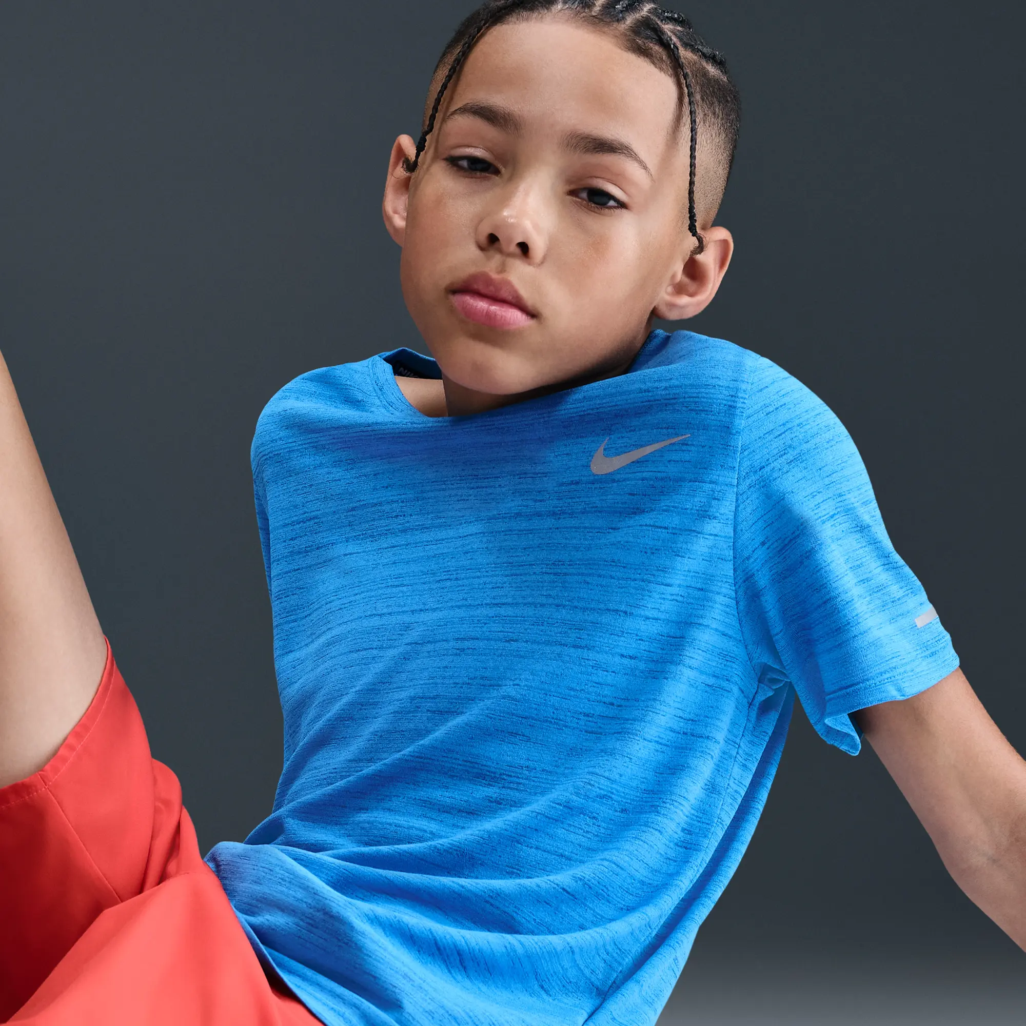 Nike Dri-FIT Miler Older Kids' (Boys') Training Top - Blue - Sustainable Materials