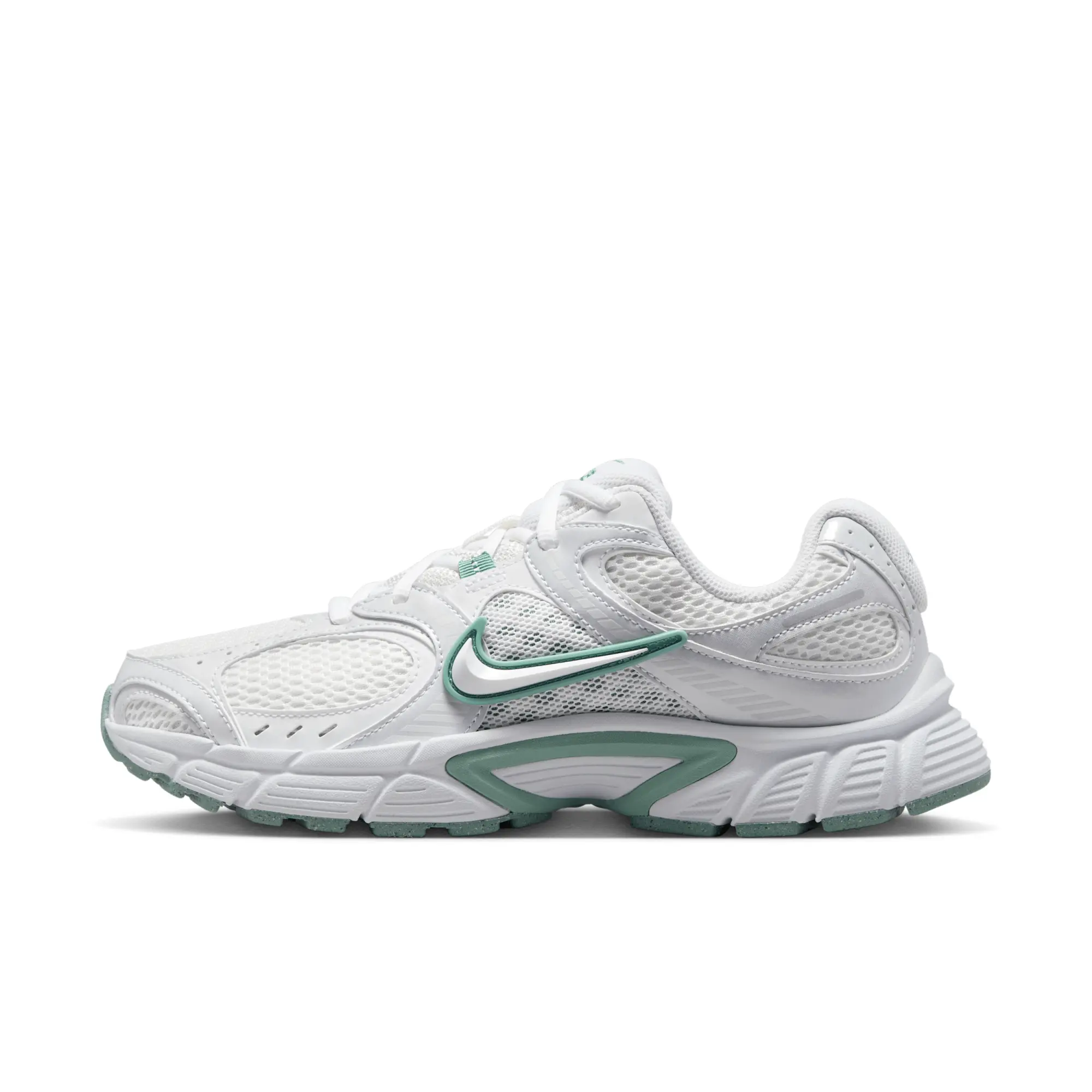 Nike V5 RNR Women's Shoes - White - Recycled Content Minimum