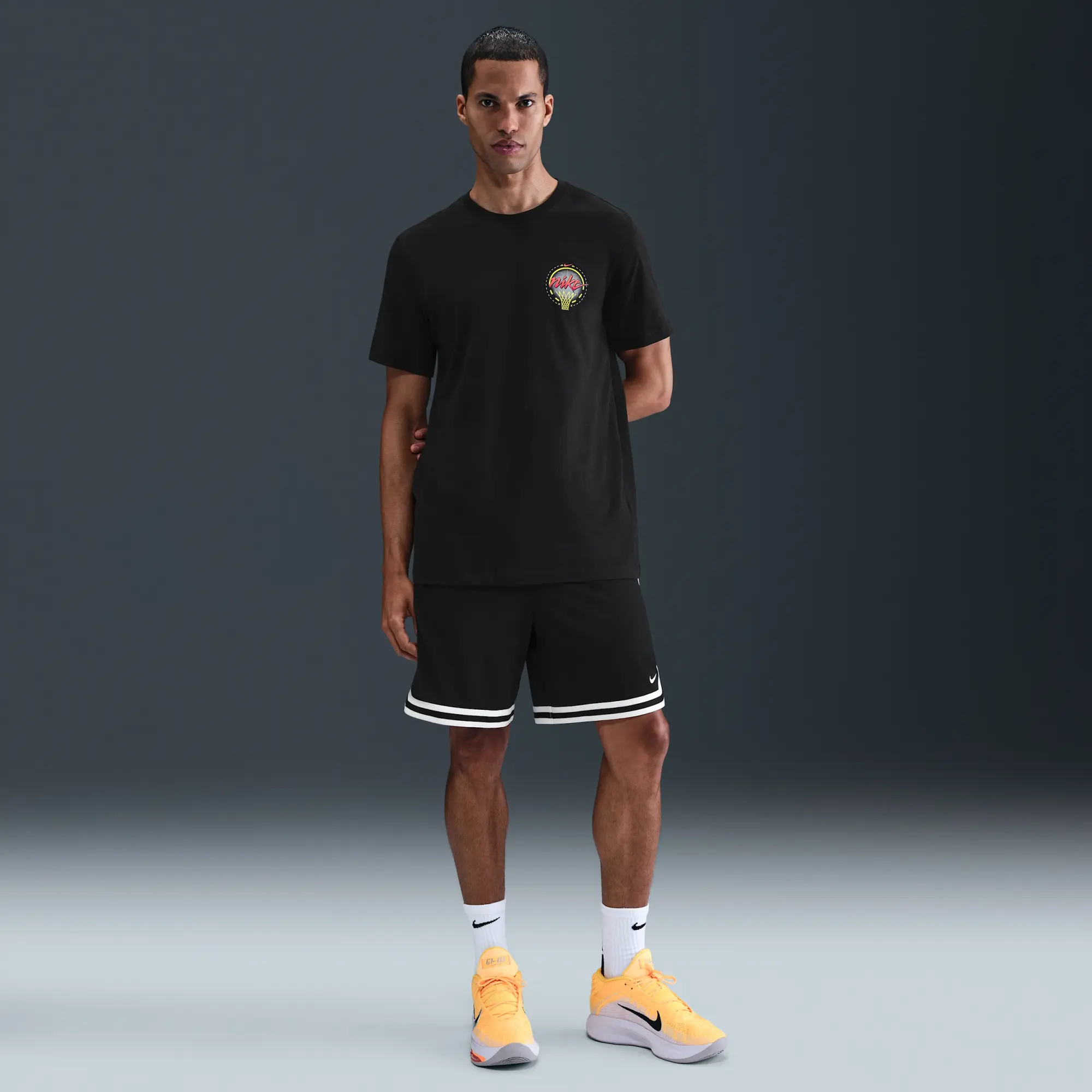 Nike Men's Basketball T-Shirt - Black