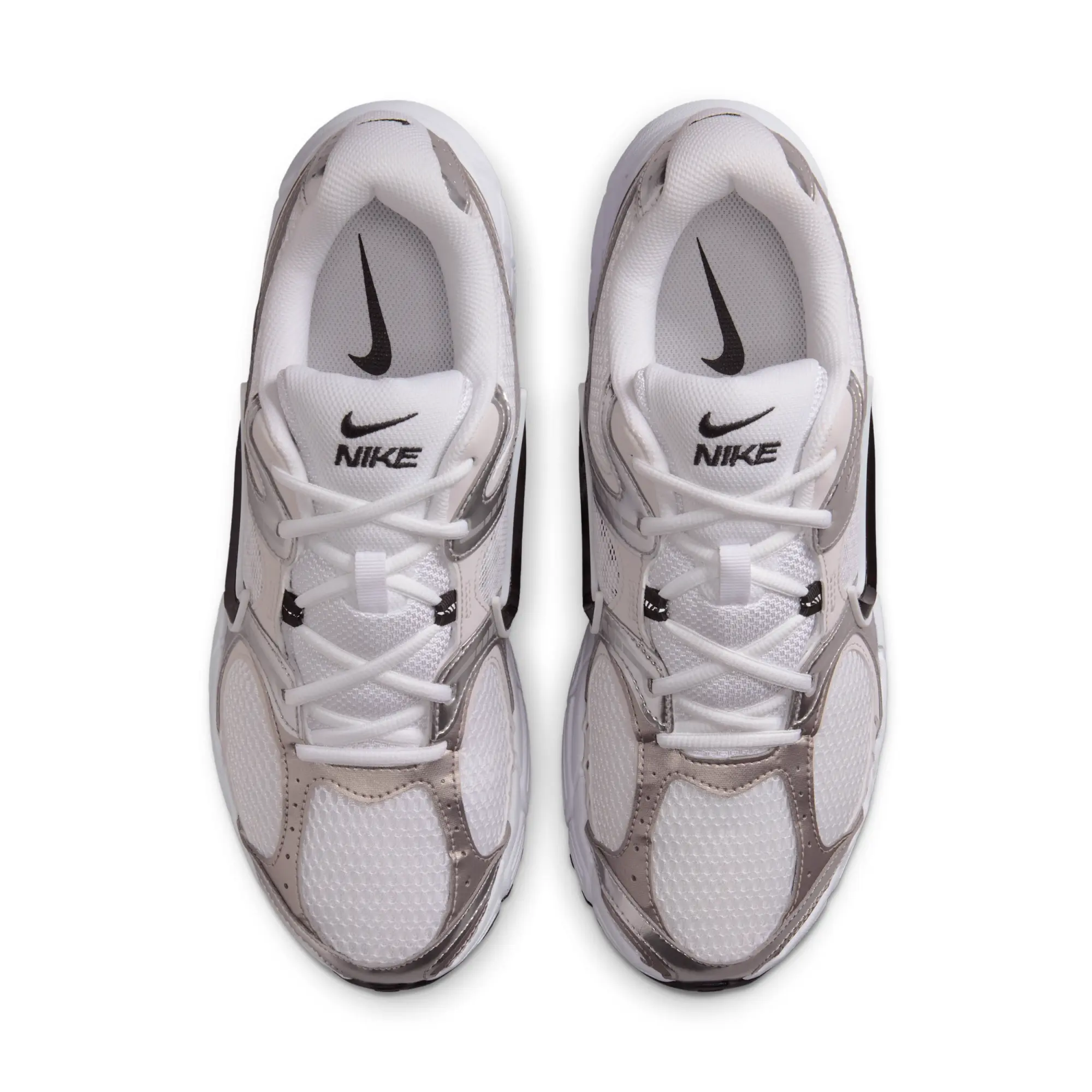 Nike V5 RNR Men's Shoes - White - Recycled Content Minimum