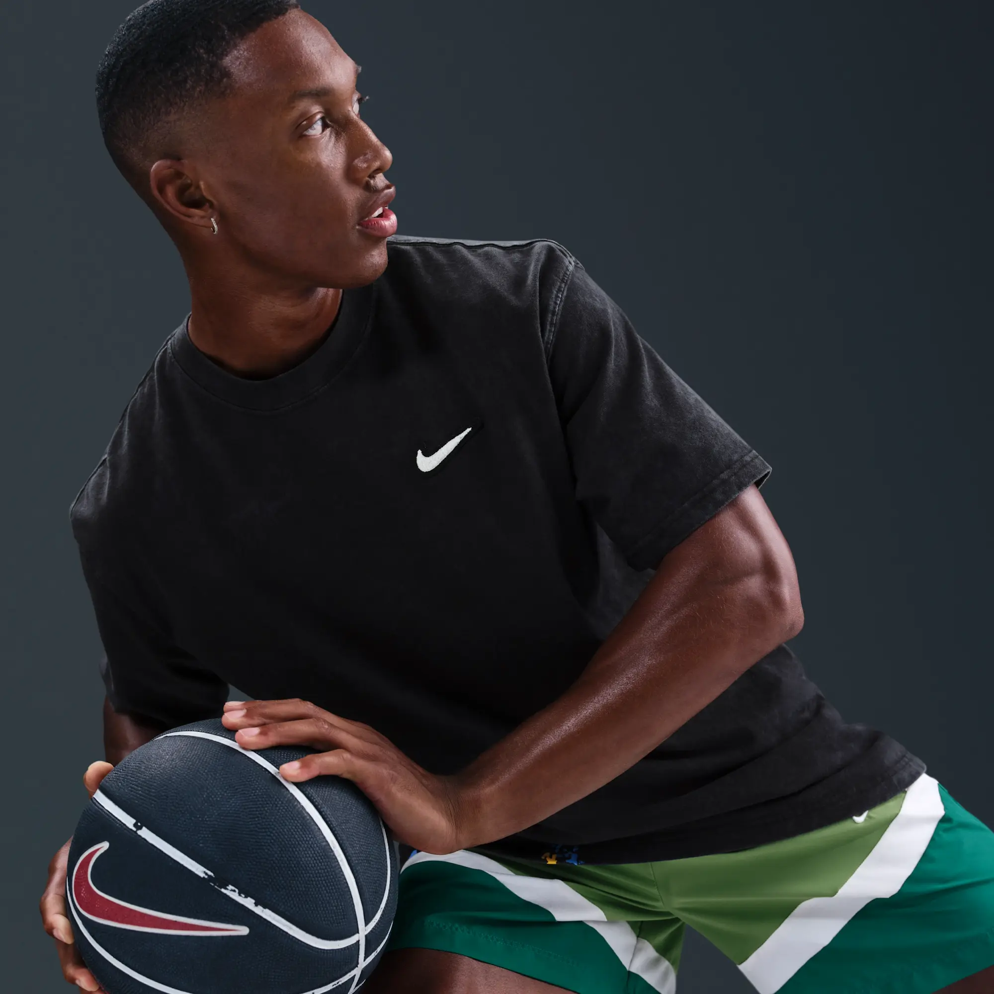 Nike Men's Max90 Basketball T-Shirt - Black