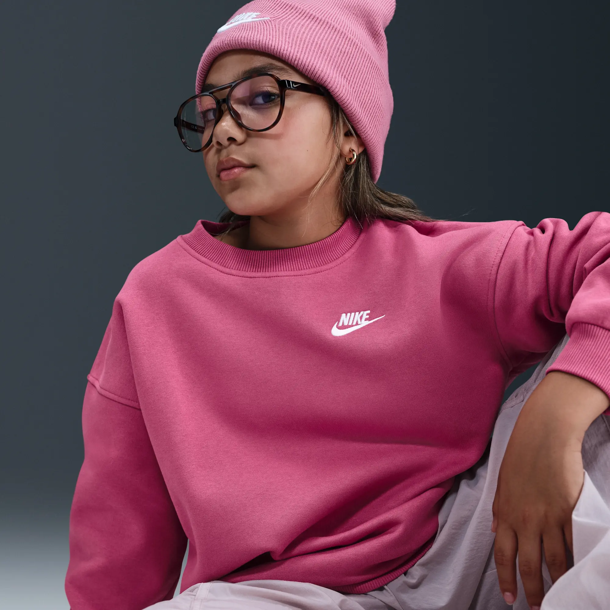 Nike Sportswear Club Fleece Older Kids' Oversized Sweatshirt - Purple - Fleece > Club Fleece