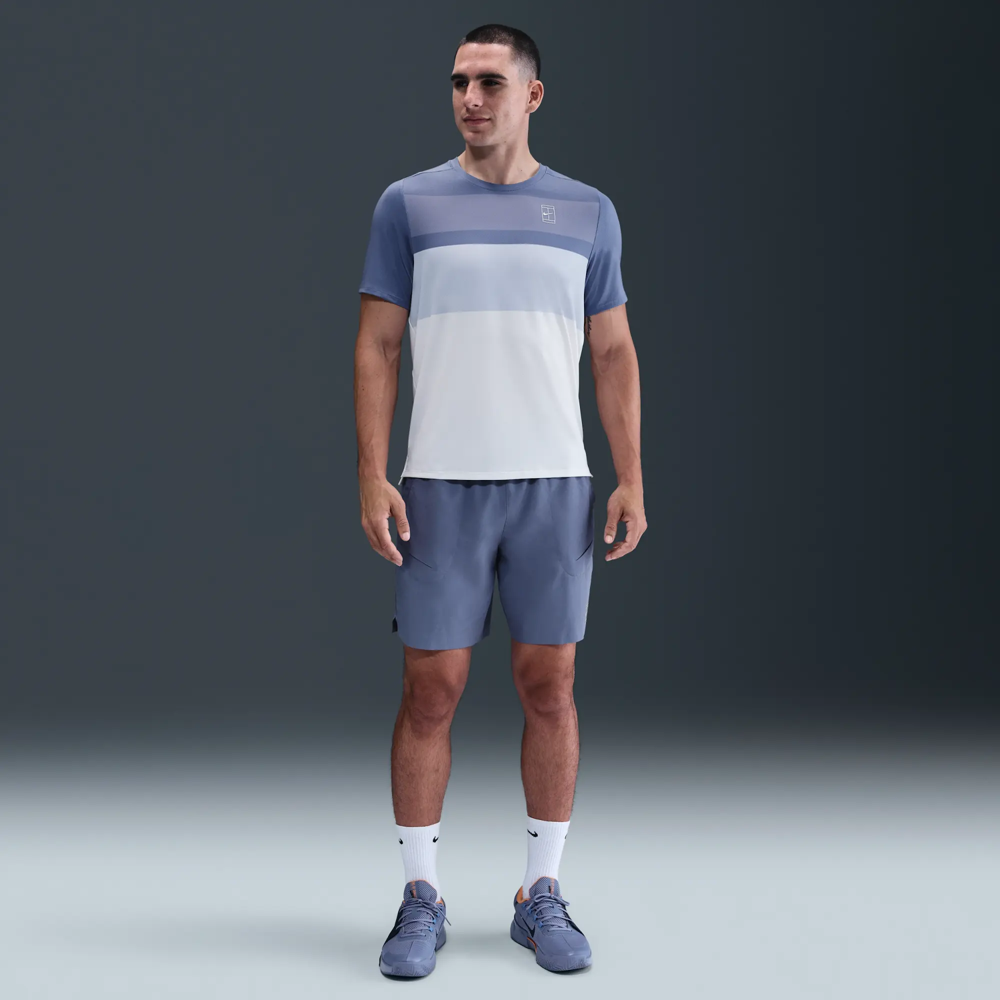 NikeCourt Advantage Men's Tennis Top - Blue - Sustainable Materials