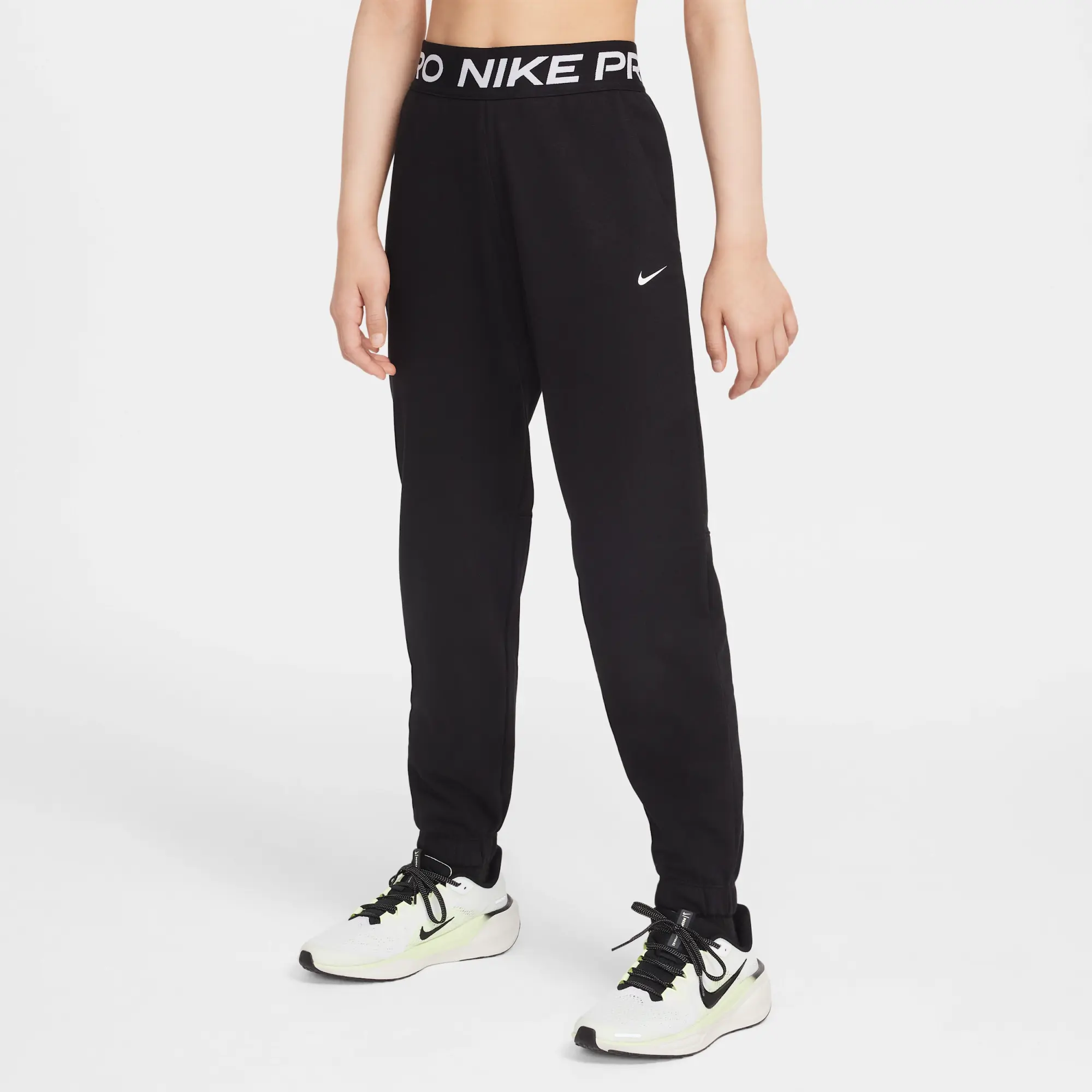 Nike Pro Fleece Older Kids' (Girls') Dri-FIT Joggers - Black - Sustainable Materials