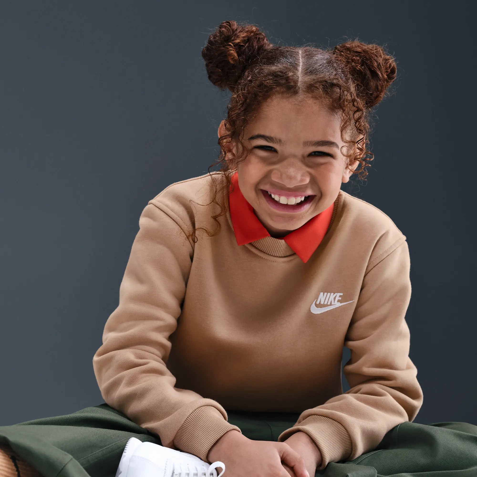 Nike Sportswear Club Fleece Older Kids' Sweatshirt - Brown - Fleece > Club Fleece