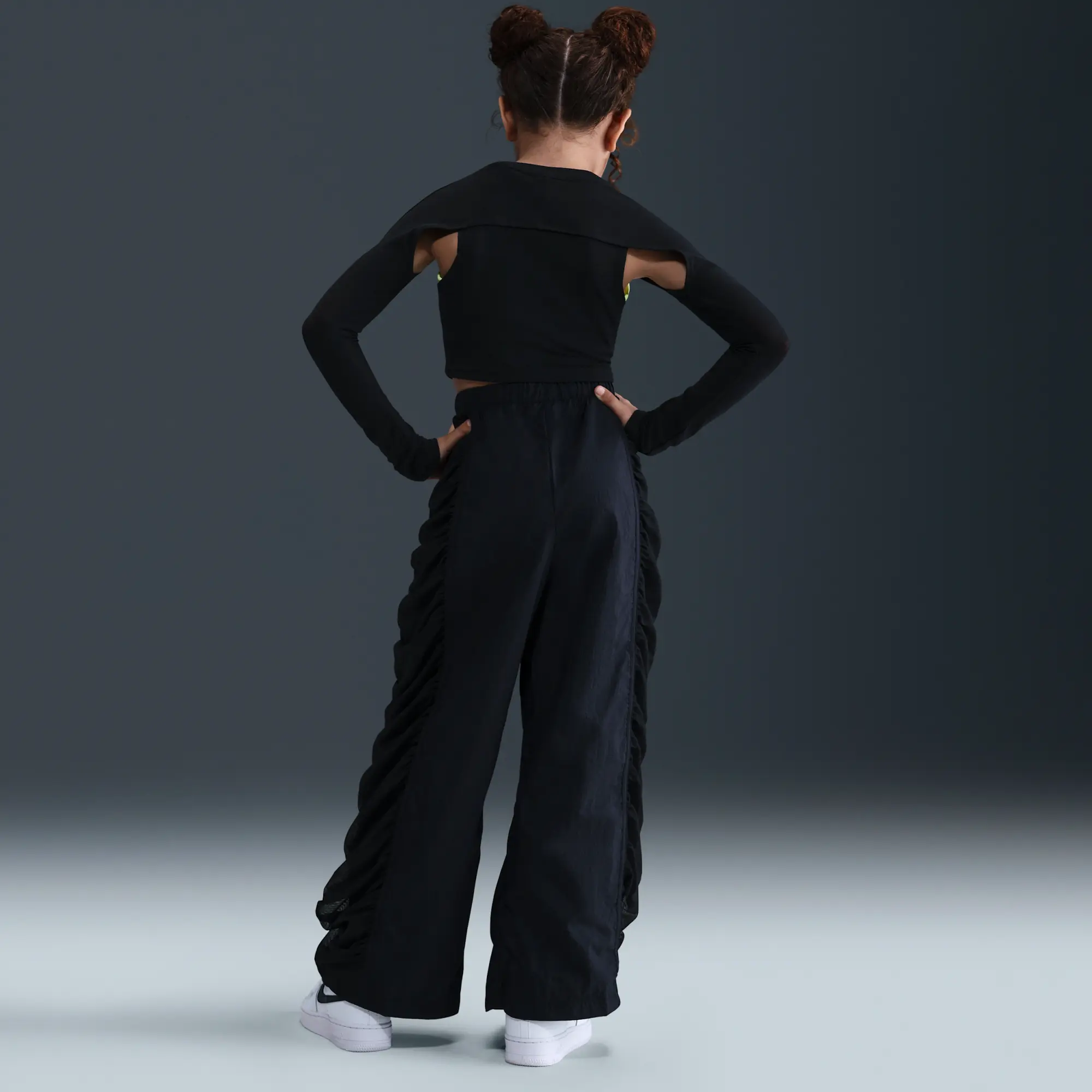 Nike Sportswear Girls' Woven Trousers - Black