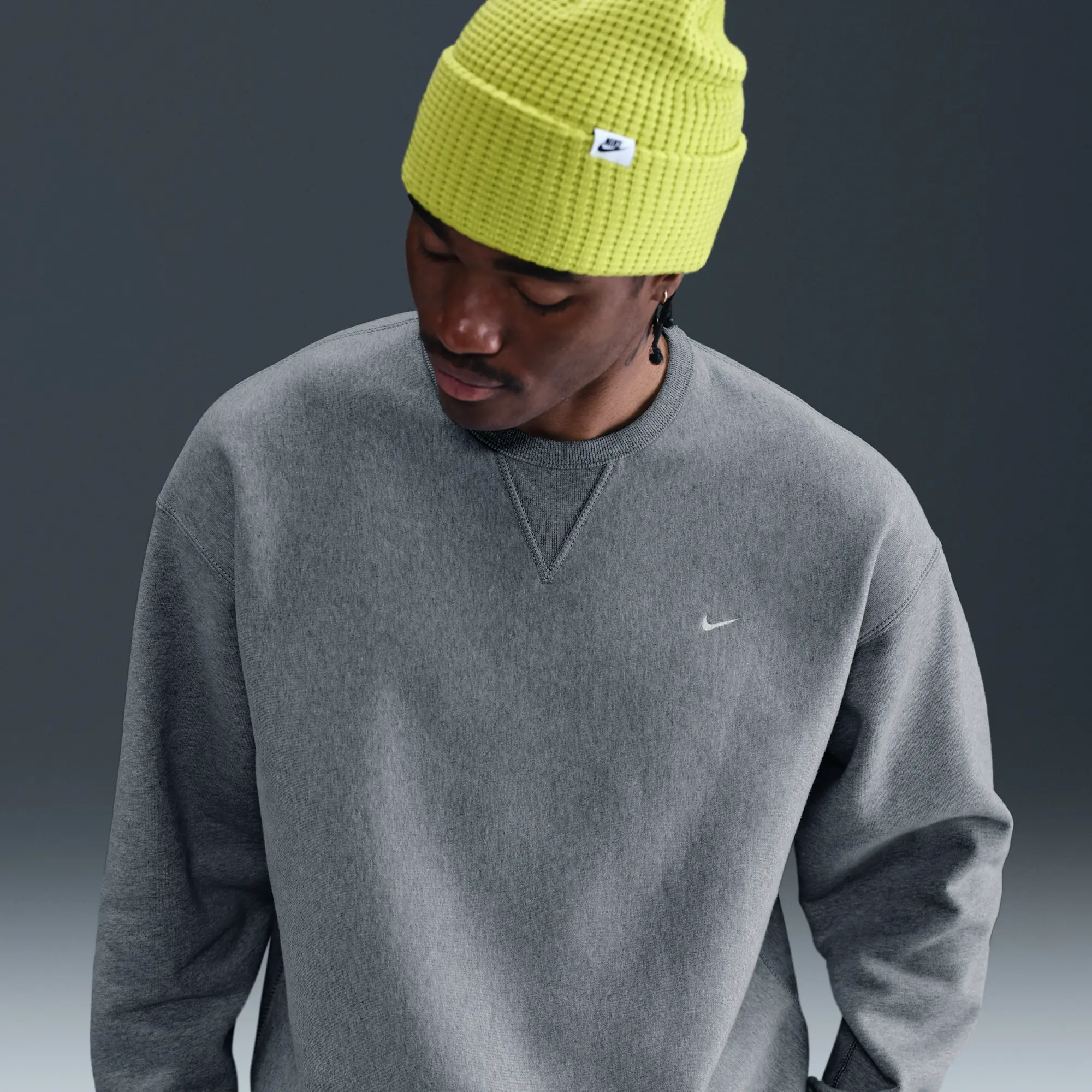 Nike Solo Swoosh Men's Fleece Crew - Grey - Fleece