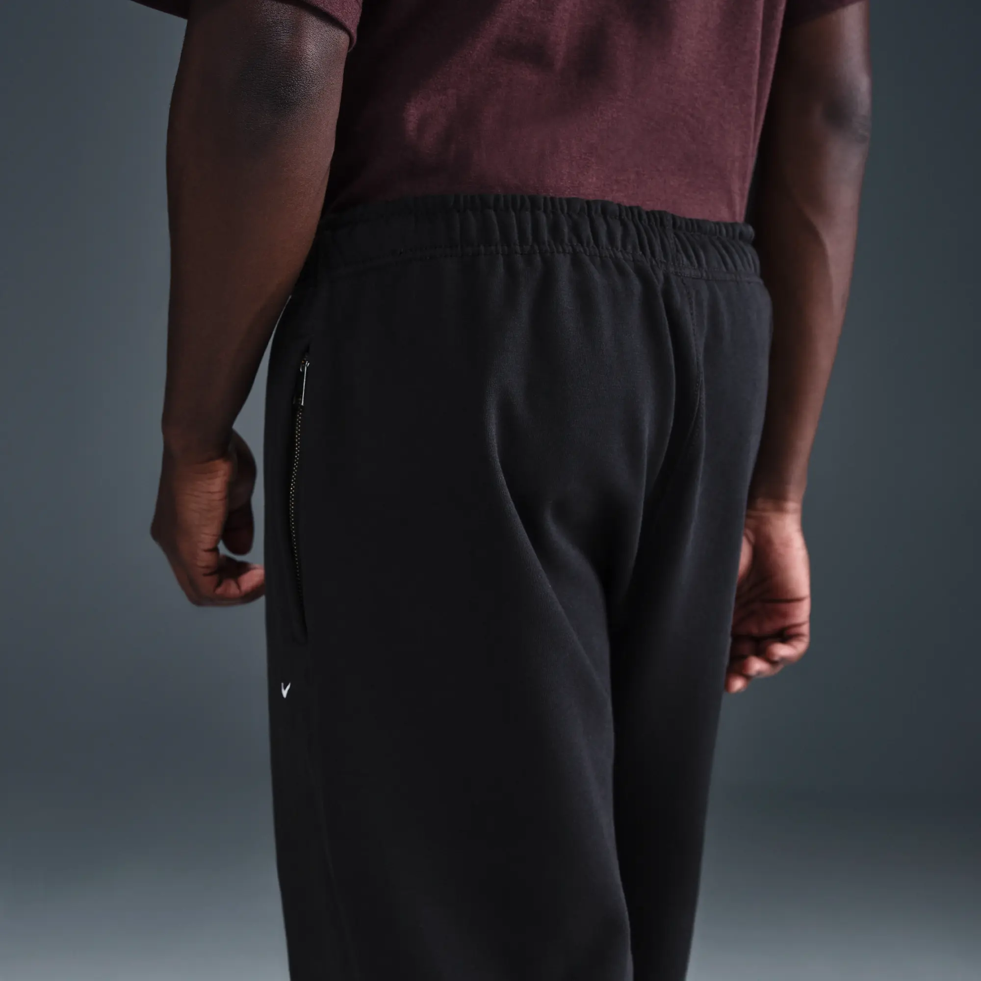 Nike Solo Swoosh Men's Cuffed Fleece Trousers - Black - Fleece