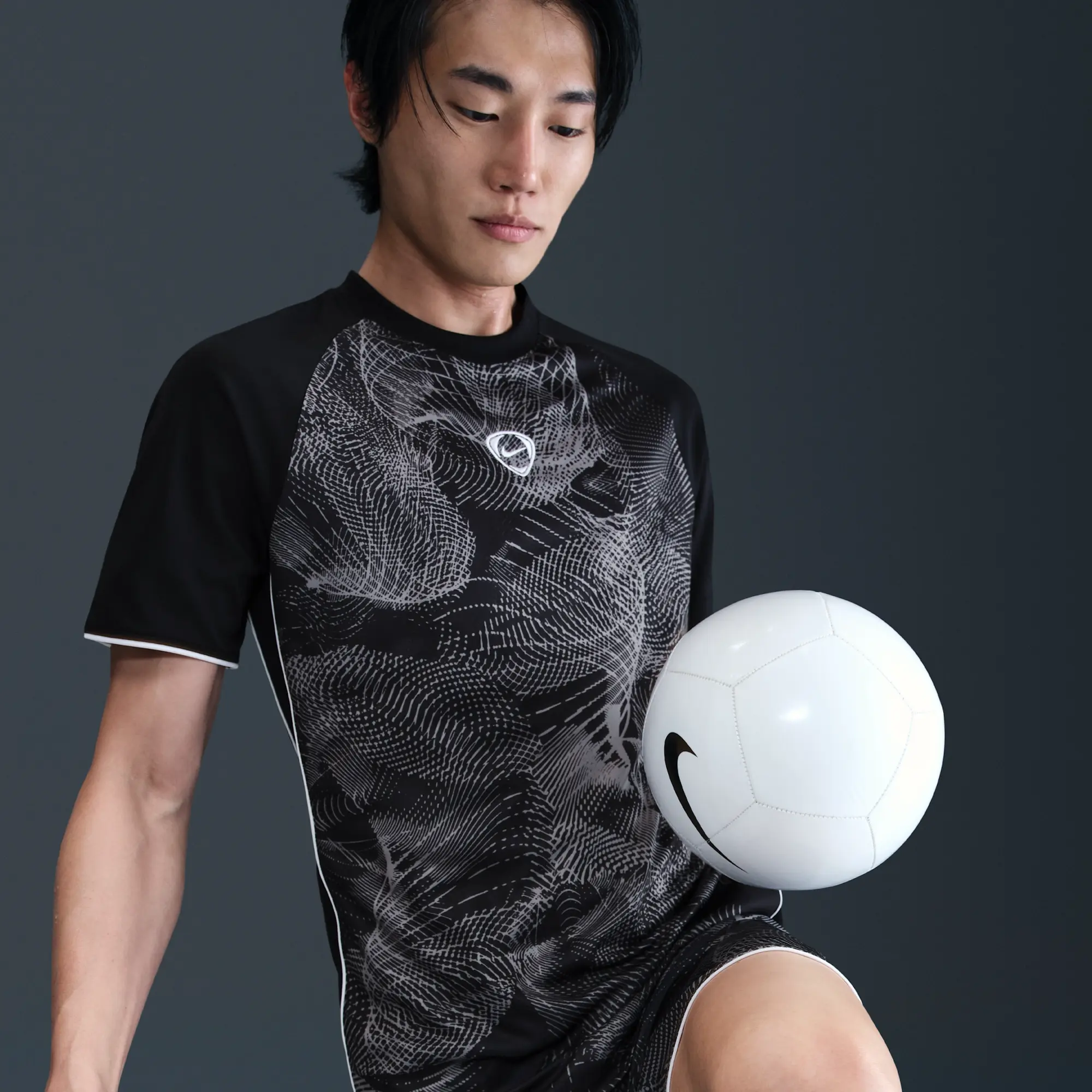 Nike Academy+ Men's Dri-FIT Short-Sleeve Football Shirt - Grey - Sustainable Materials