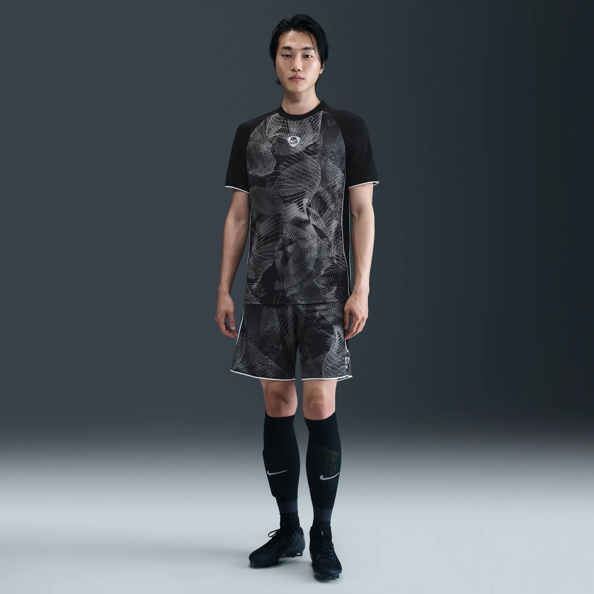 Nike Academy+ Men's Dri-FIT Short-Sleeve Football Shirt - Grey - Sustainable Materials