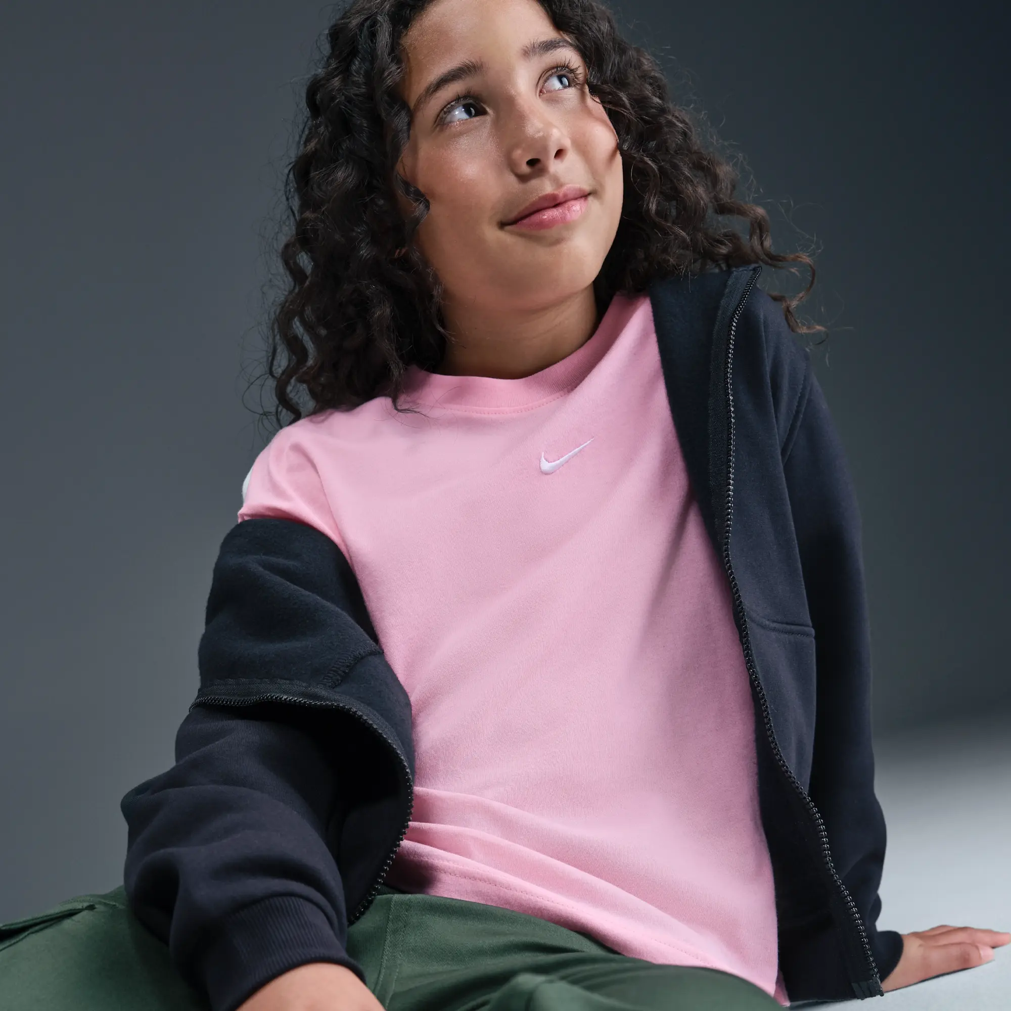 Nike Sportswear Essential Older Kids' (Girls') T-Shirt - Pink