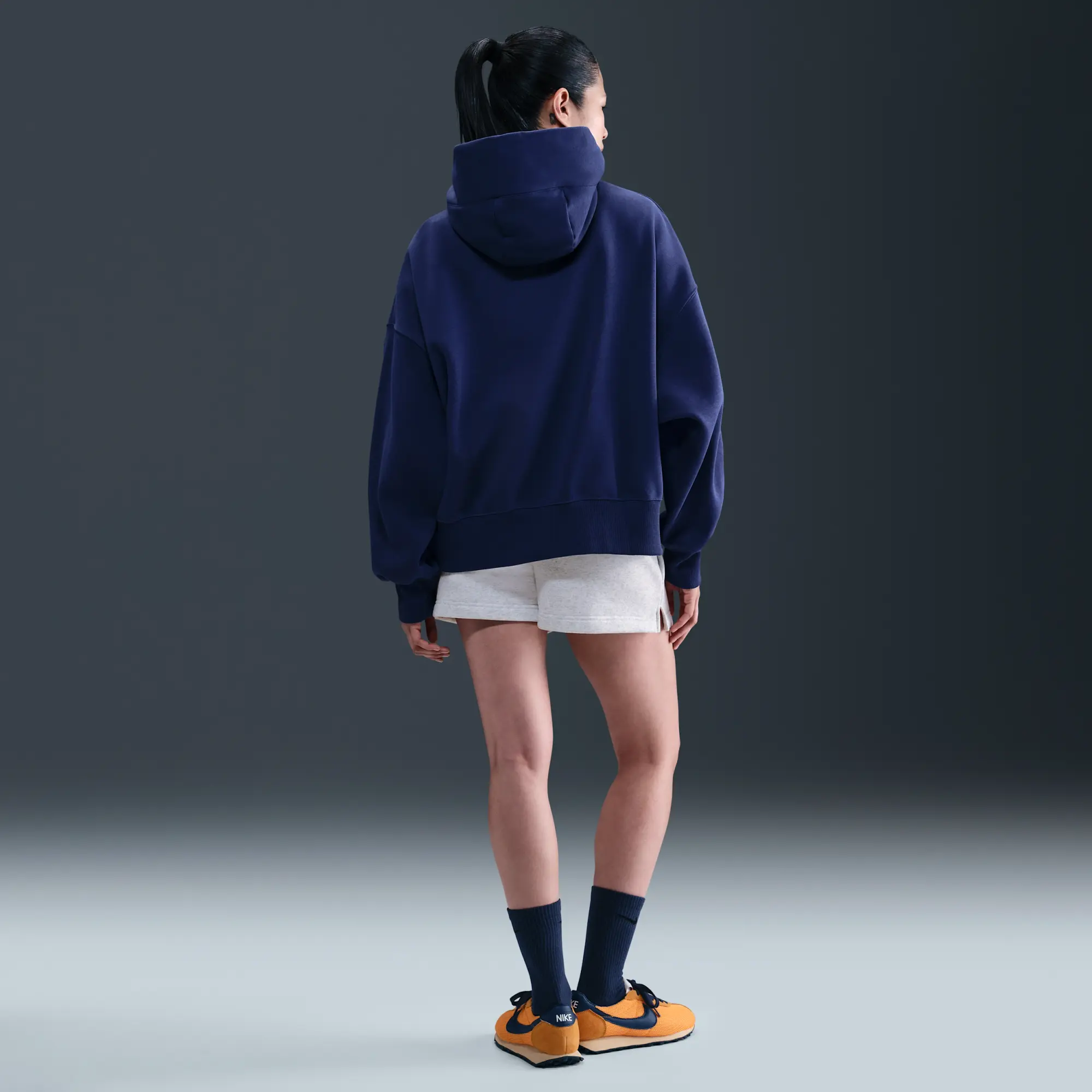Nike Sportswear Phoenix Fleece Women's Mid-Rise 5cm (approx.) Shorts - Brown - Fleece > Phoenix Fleece