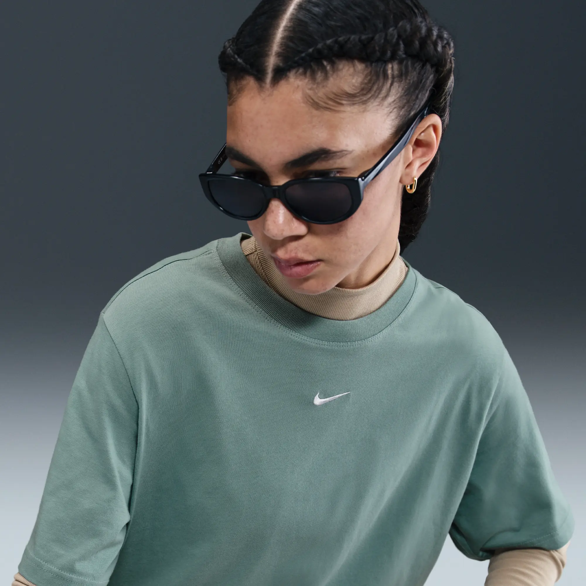 Nike Sportswear Essential Women's T-Shirt - Green - Organic Cotton Minimum