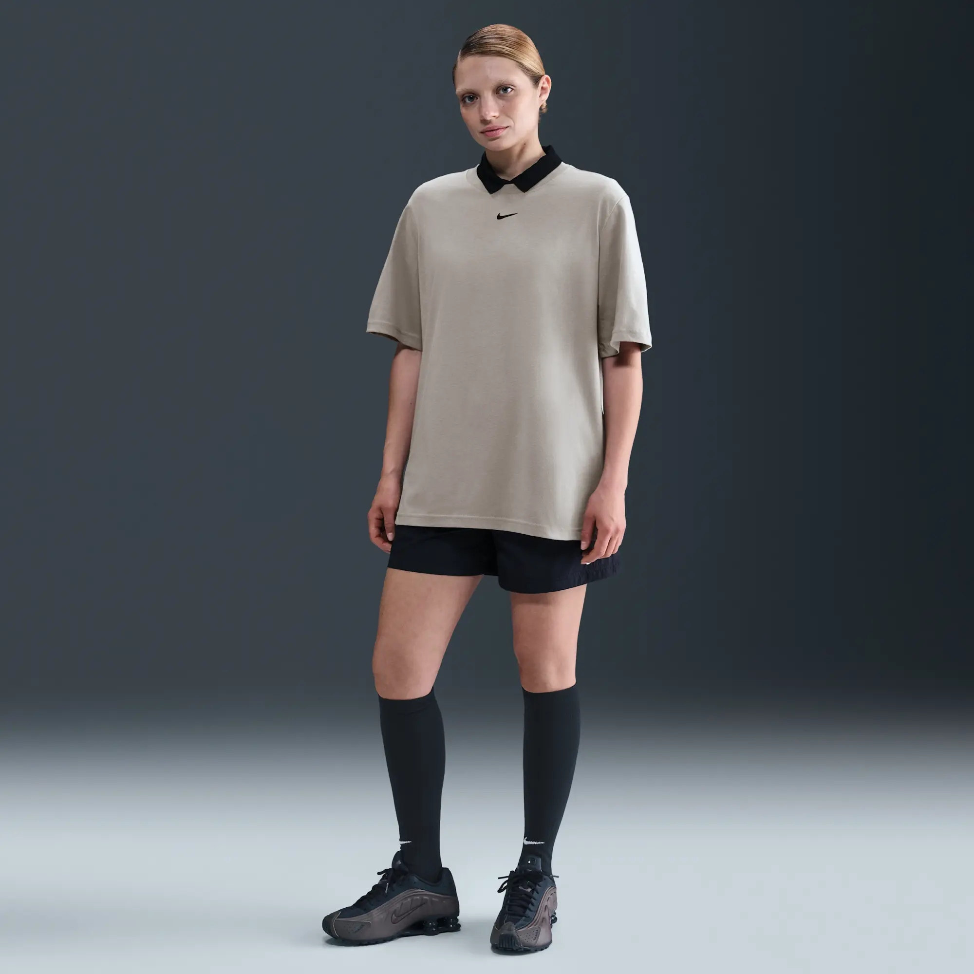 Nike Sportswear Essential Women's T-Shirt - Grey - Organic Cotton Minimum